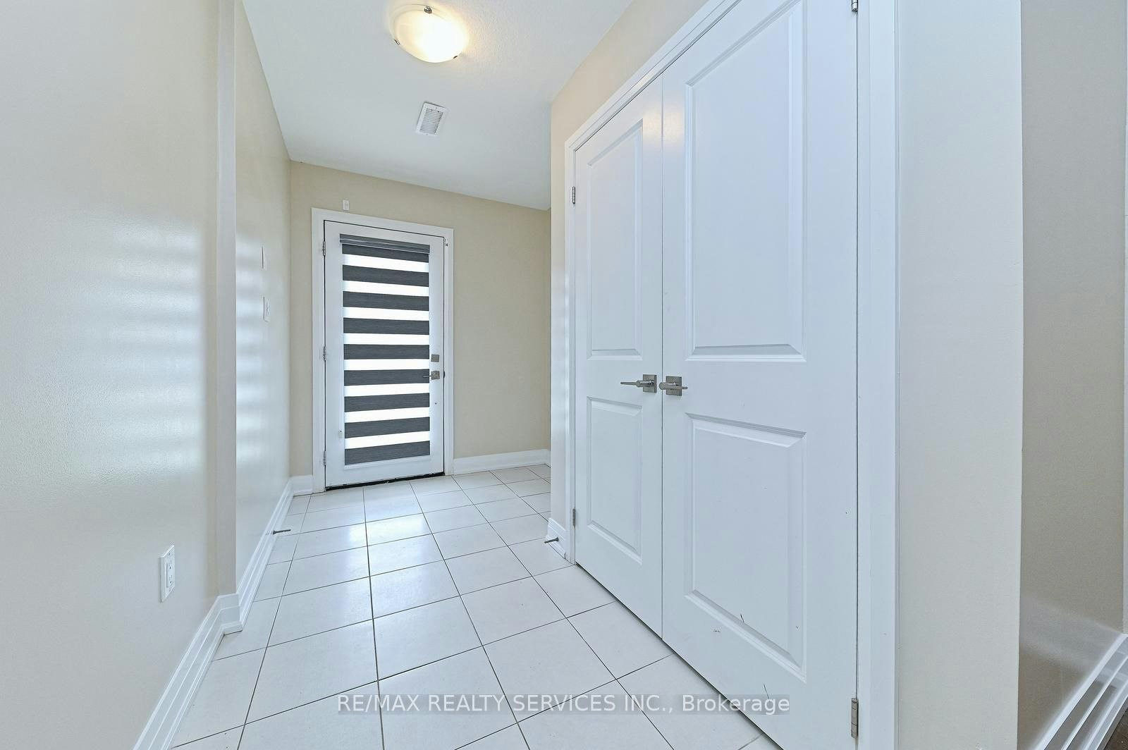 52 Humberstone Drive, Halton Hills, ON, L7G 0P6 - 4