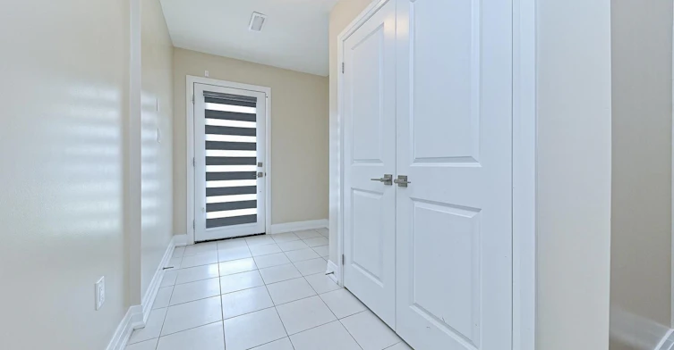 52 Humberstone Drive, Halton Hills, ON, L7G 0P6 - 4
