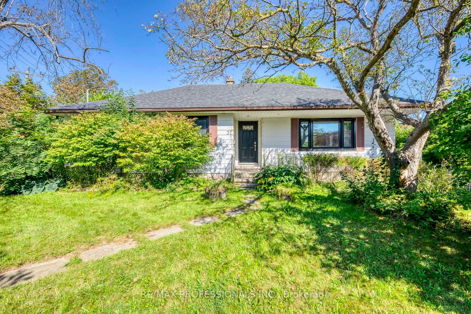 37 Mclaughlin Road N, Brampton, ON, L6X 1Y9