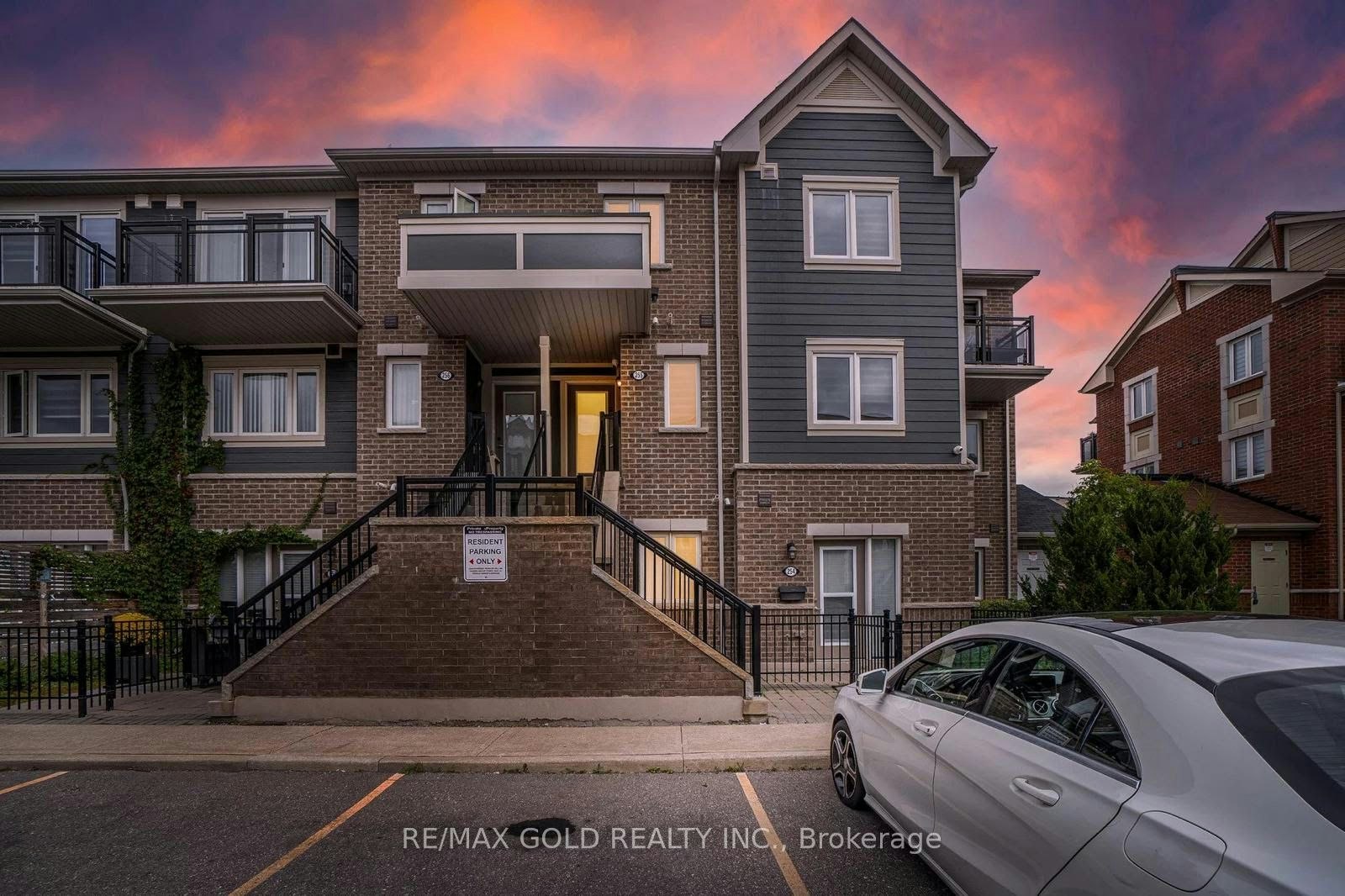 215-250 Sunny Meadow Boulevard, Brampton, ON, L6R 3Y6