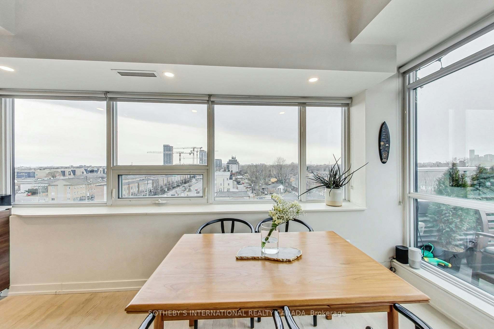 602-51 Lady Bank Road, Toronto, ON, M8Z 0C9