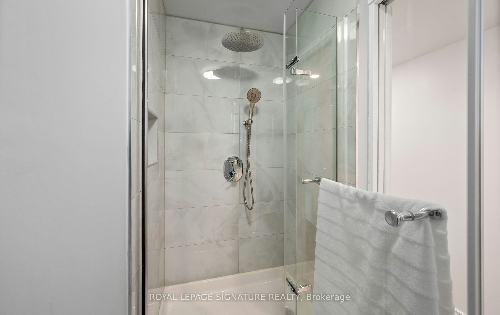 6943 Estoril Road, Mississauga, ON, L5N 1N3 - 37