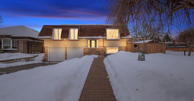 6943 Estoril Road, Mississauga, ON, L5N 1N3