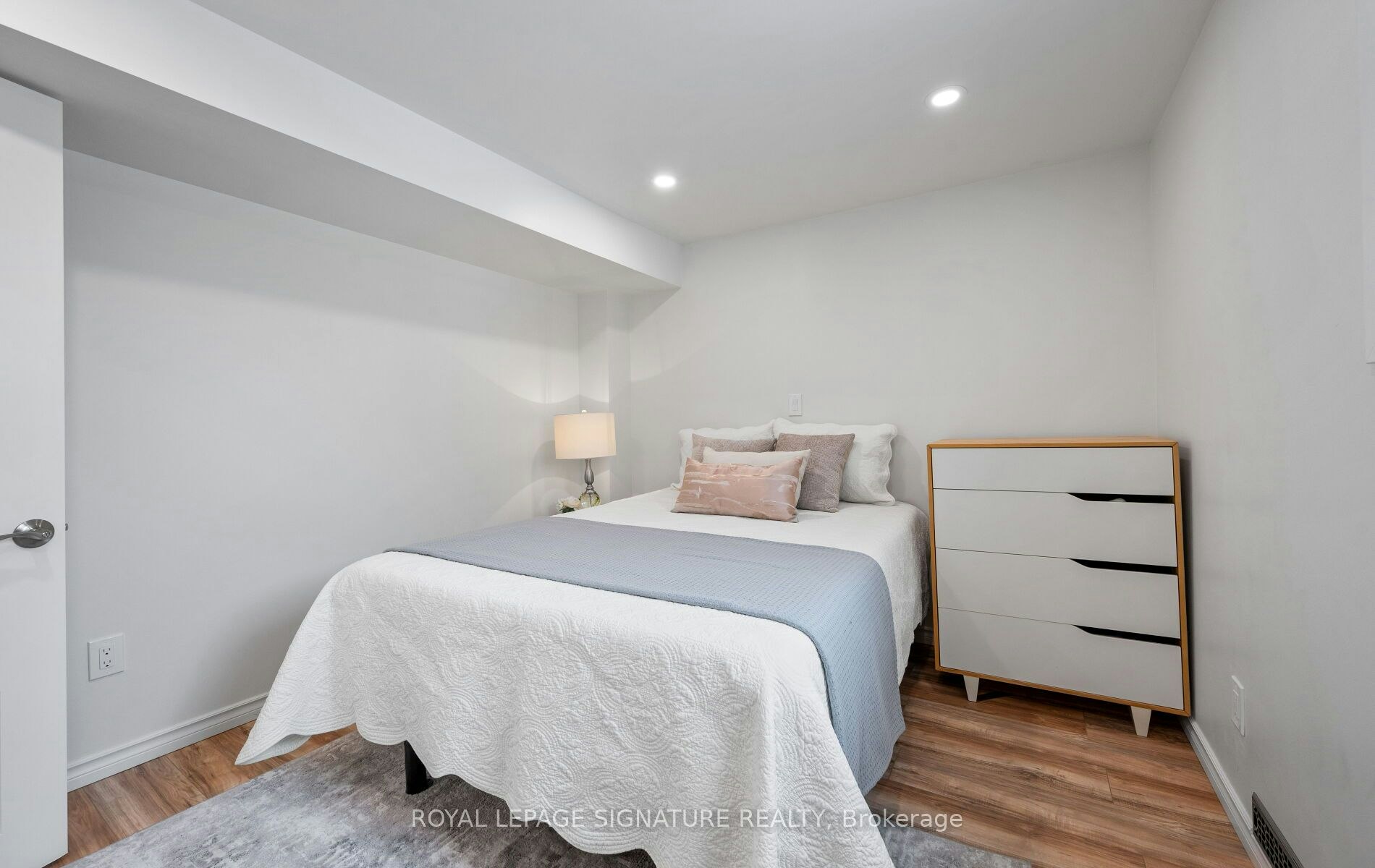6943 Estoril Road, Mississauga, ON, L5N 1N3 - 39
