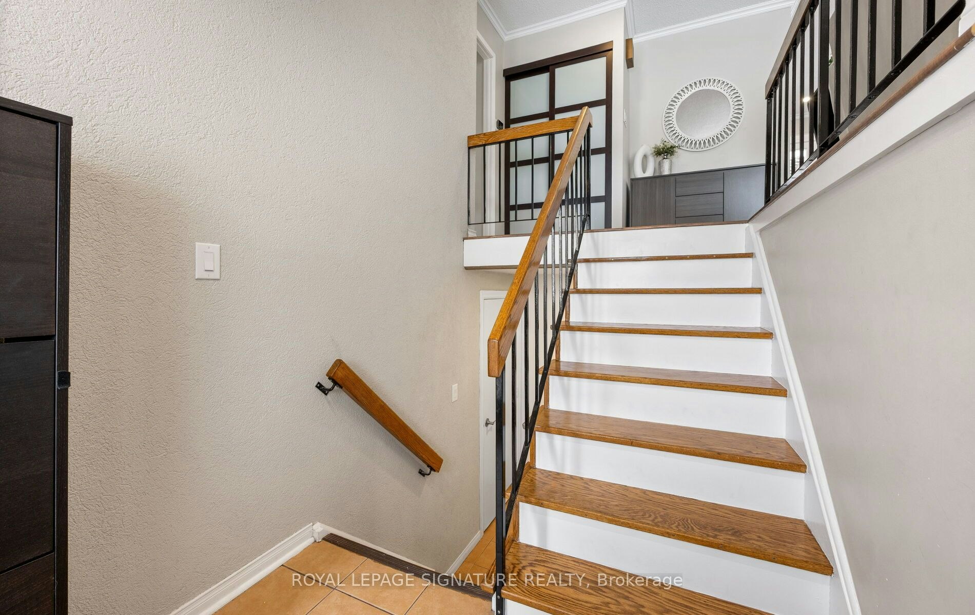 6943 Estoril Road, Mississauga, ON, L5N 1N3 - 5