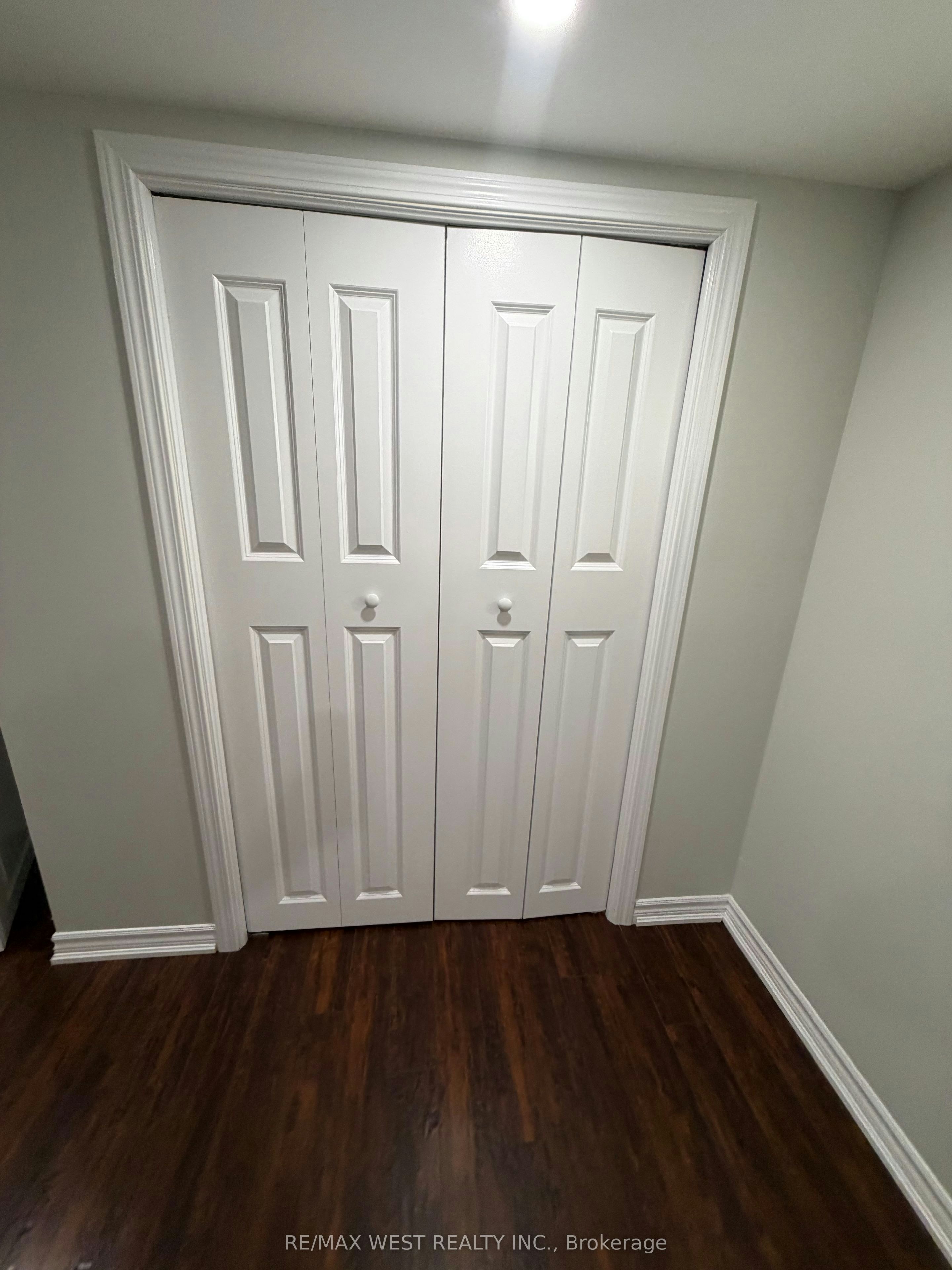 15 Macleod Street, Toronto, ON, M6L 2M7 - 12