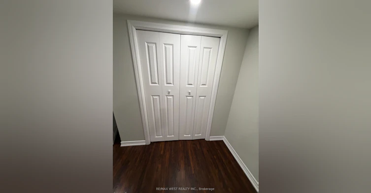15 Macleod Street, Toronto, ON, M6L 2M7 - 12