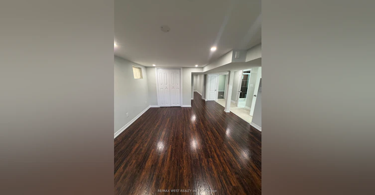 15 Macleod Street, Toronto, ON, M6L 2M7 - 5