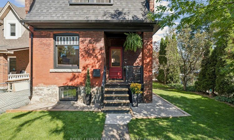 2 Wright Avenue
