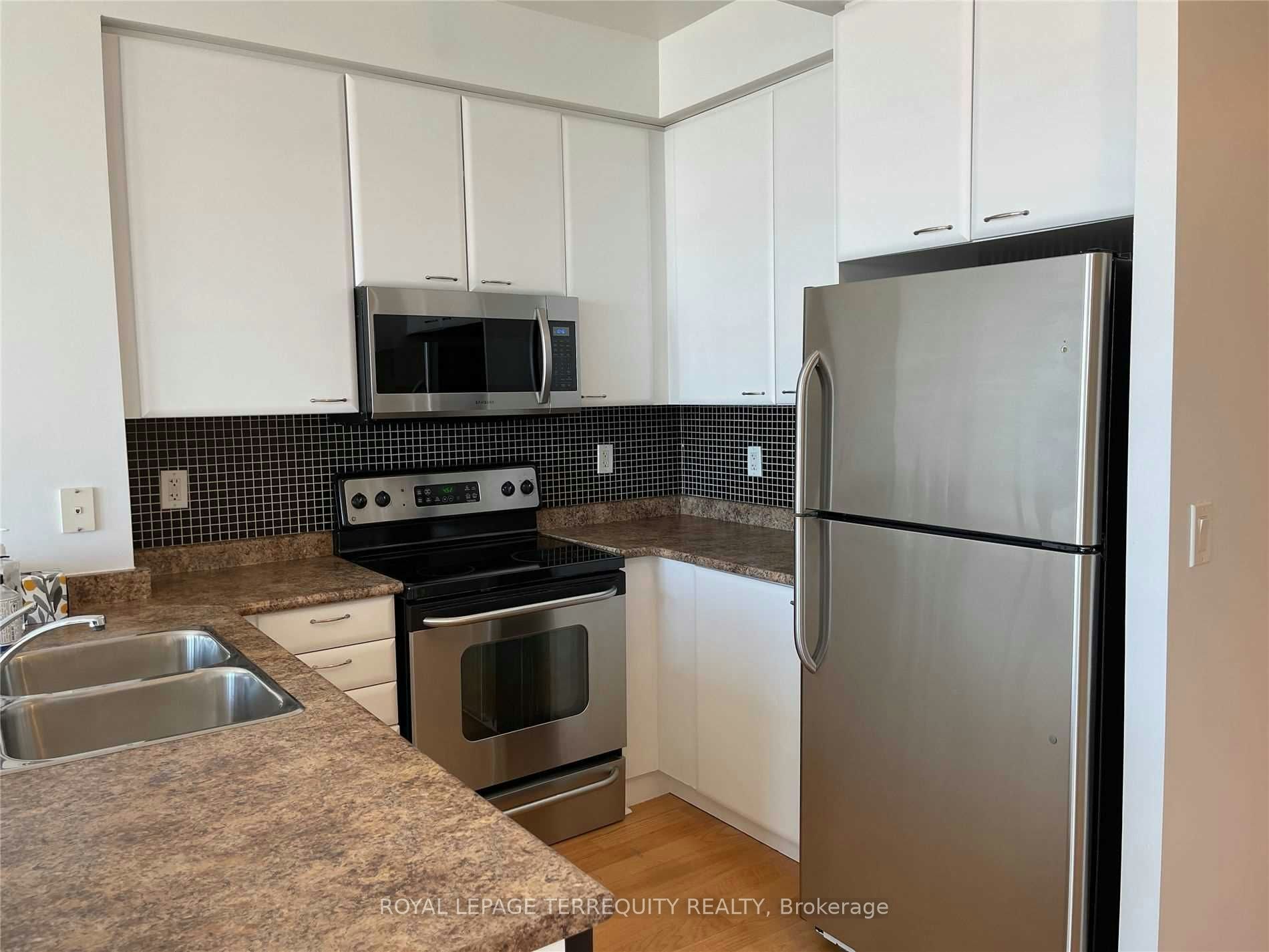 2610-220 Burnhamthorpe Road W, Mississauga, ON, L5B 4N4 - 4