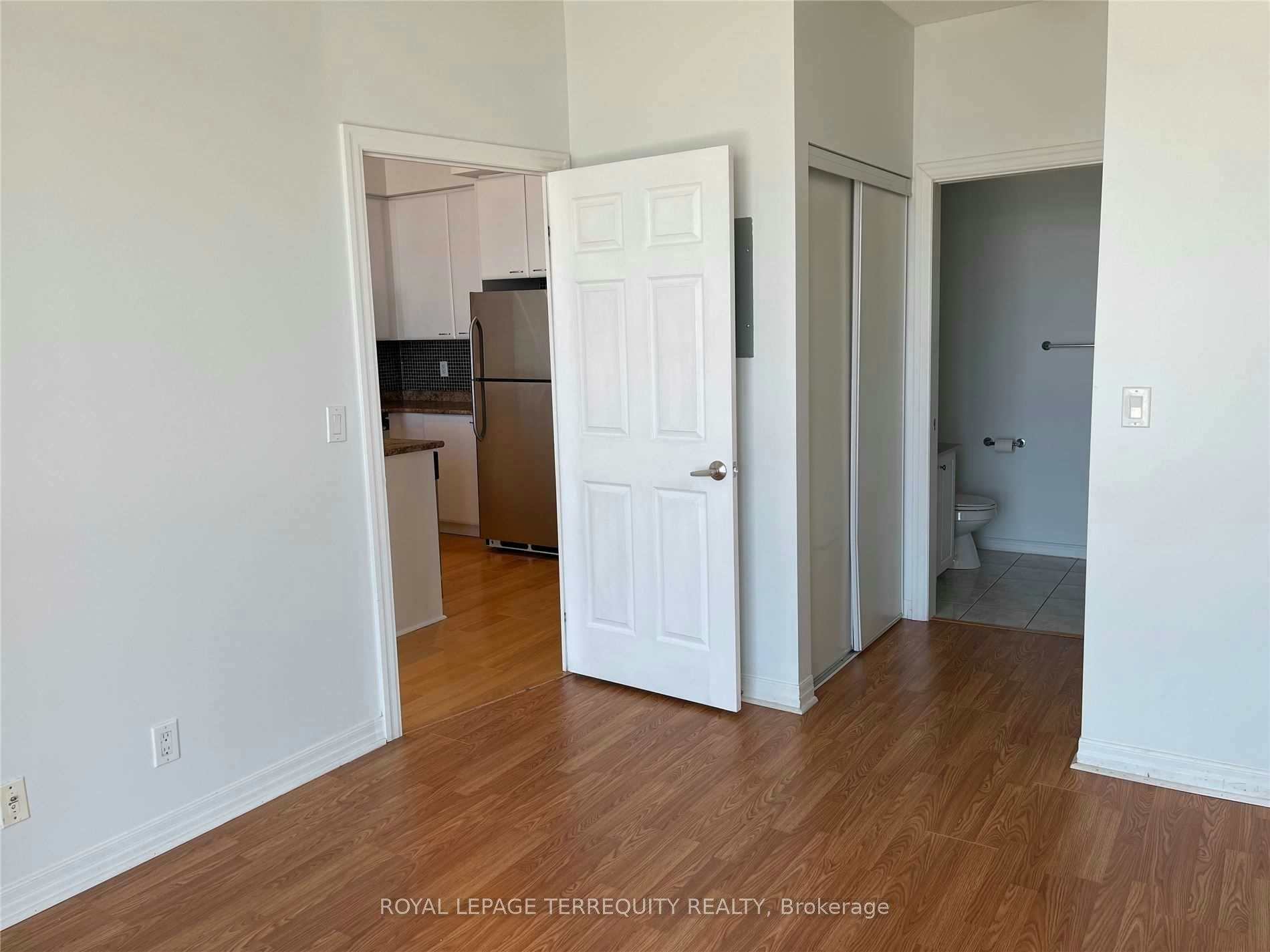 2610-220 Burnhamthorpe Road W, Mississauga, ON, L5B 4N4 - 10