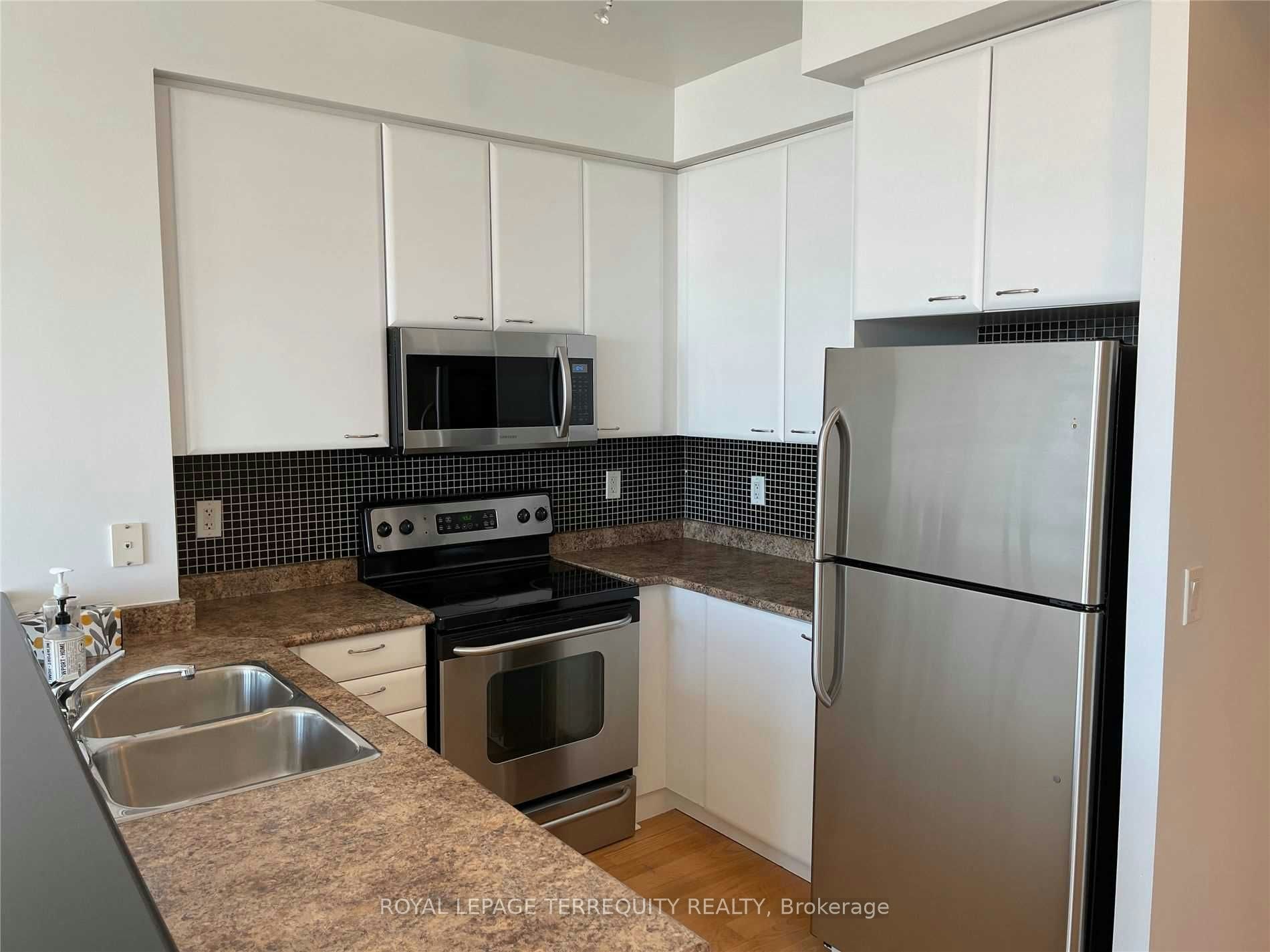 2610-220 Burnhamthorpe Road W, Mississauga, ON, L5B 4N4 - 6