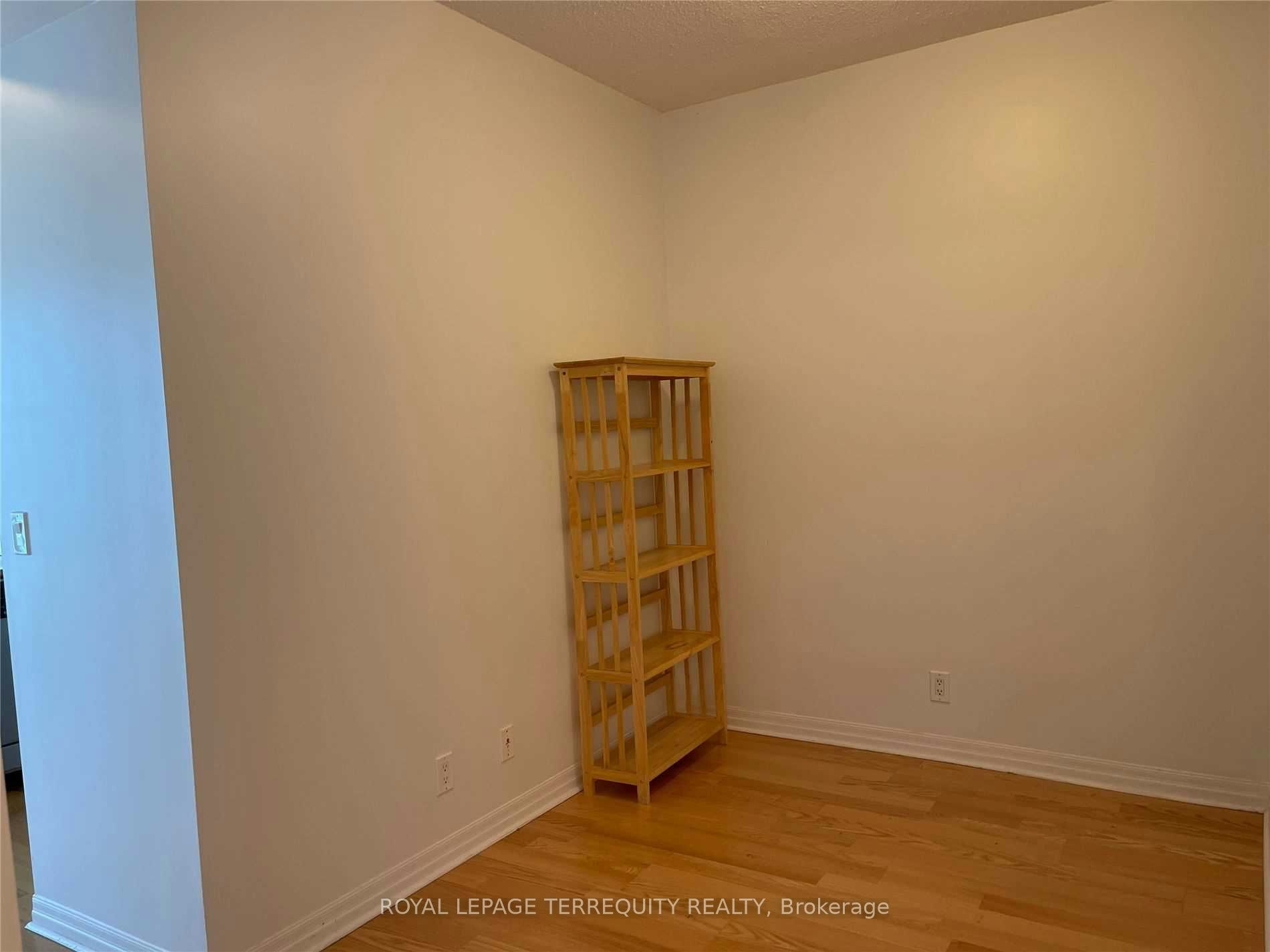 2610-220 Burnhamthorpe Road W, Mississauga, ON, L5B 4N4 - 12