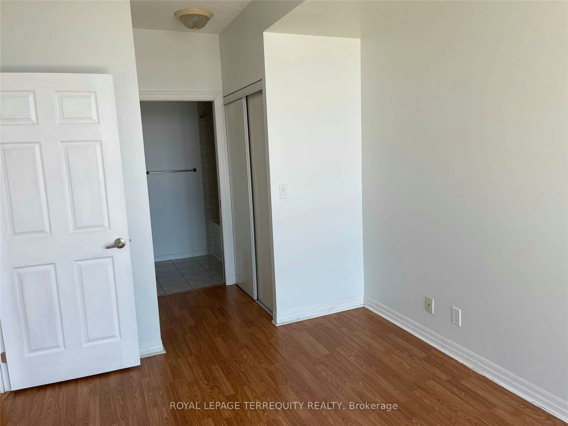 2610-220 Burnhamthorpe Road W, Mississauga, ON, L5B 4N4 - 21