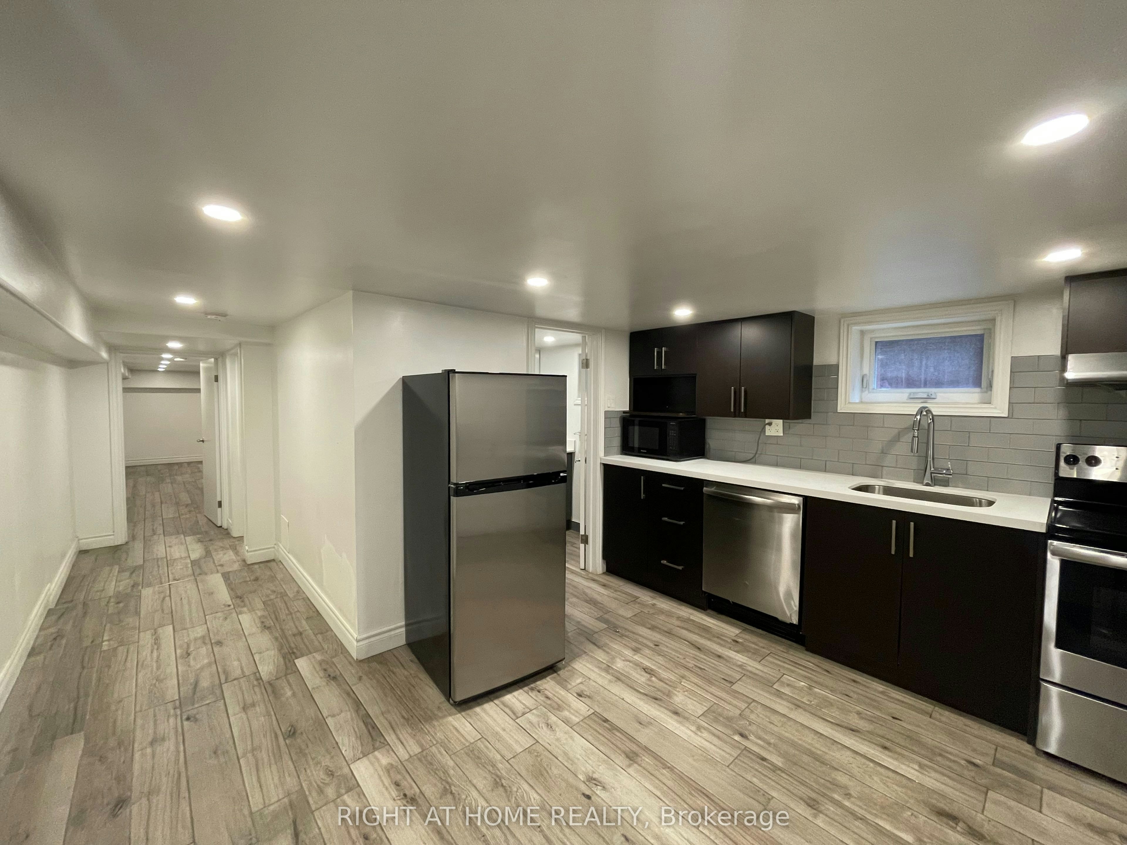 B-755 Dupont Street, Toronto, ON, M6G 1Z5