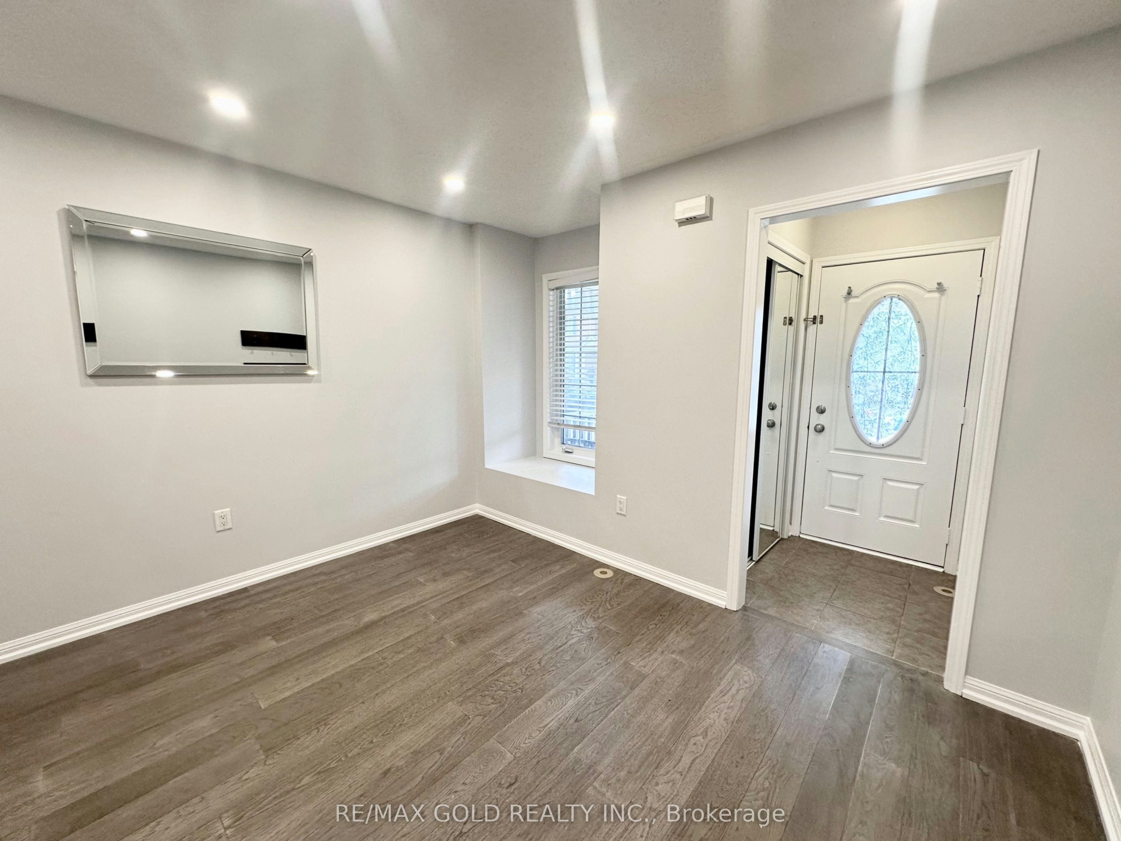 223 Prosser Circle, Milton, ON, L9T 0P6 - 2