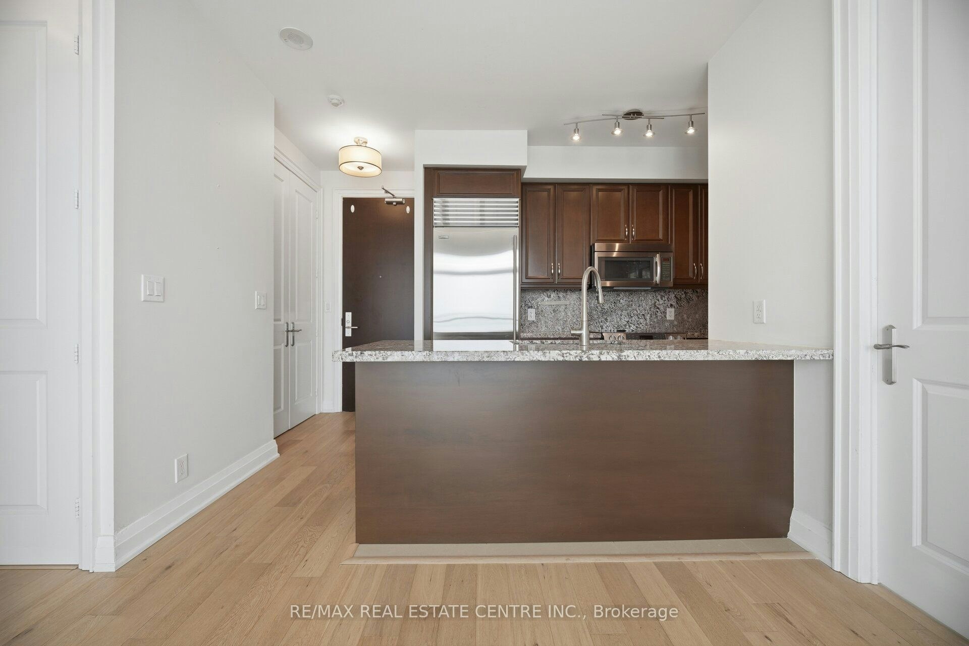 LPH8-50 Absolute Avenue, Mississauga, ON, L4Z 0A9 - 8