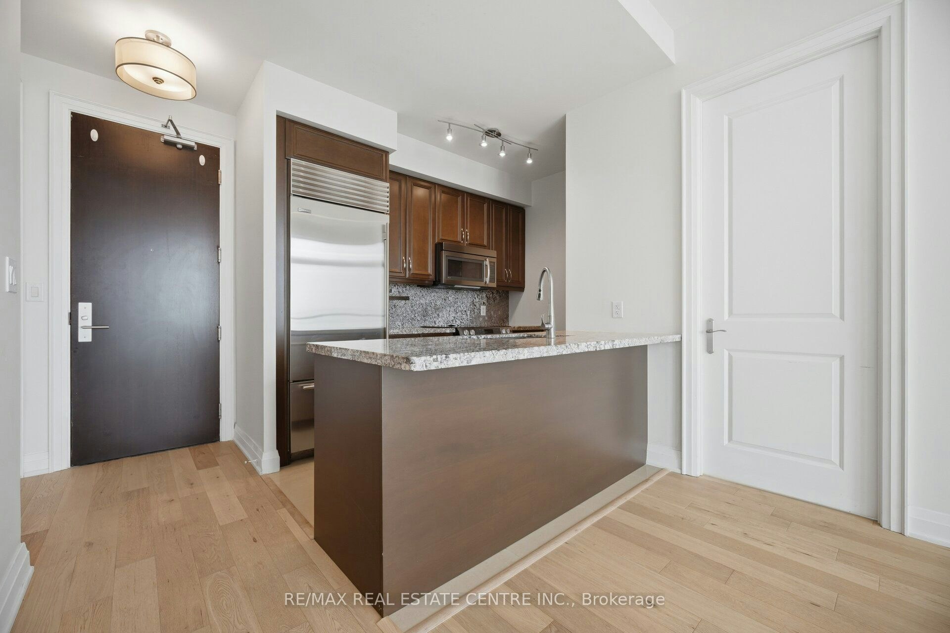 LPH8-50 Absolute Avenue, Mississauga, ON, L4Z 0A9 - 7