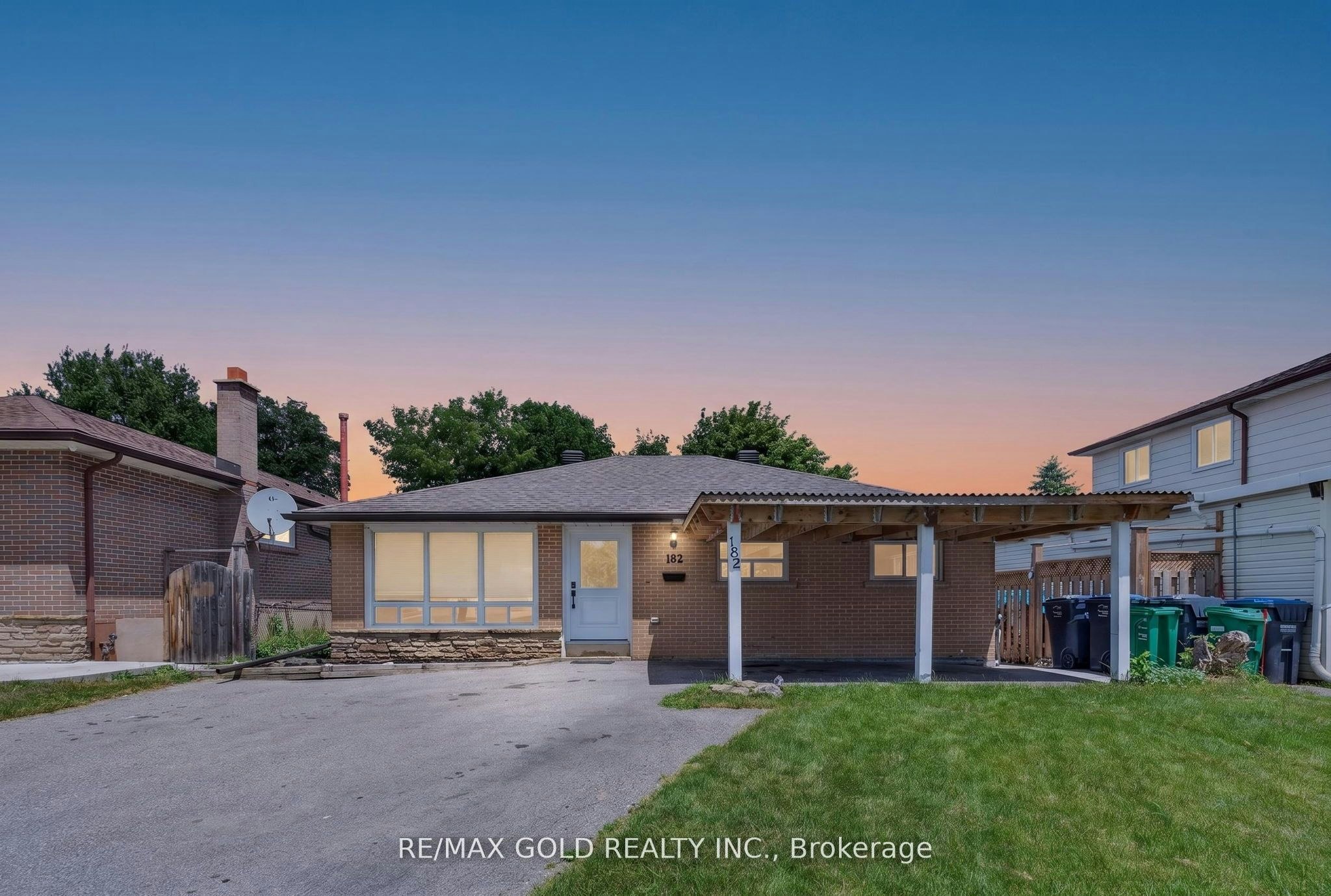 182 Mcmurchy Avenue S, Brampton, ON, L6Y 1Y9