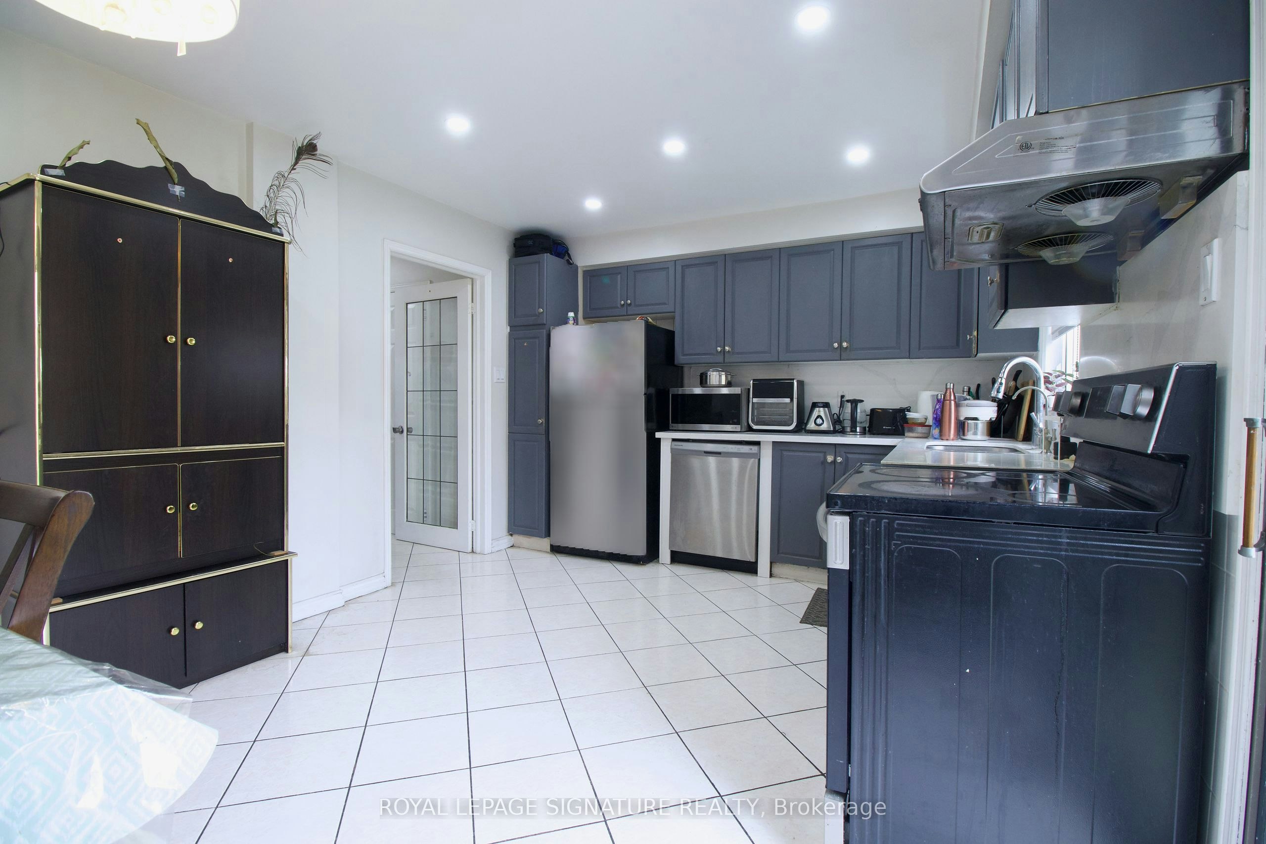 5125 Salishan Circle, Mississauga, ON, L5R 3E8 - 22