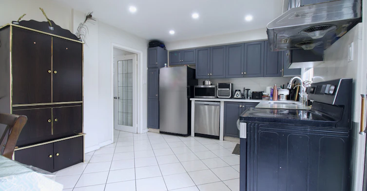 5125 Salishan Circle, Mississauga, ON, L5R 3E8 - 22