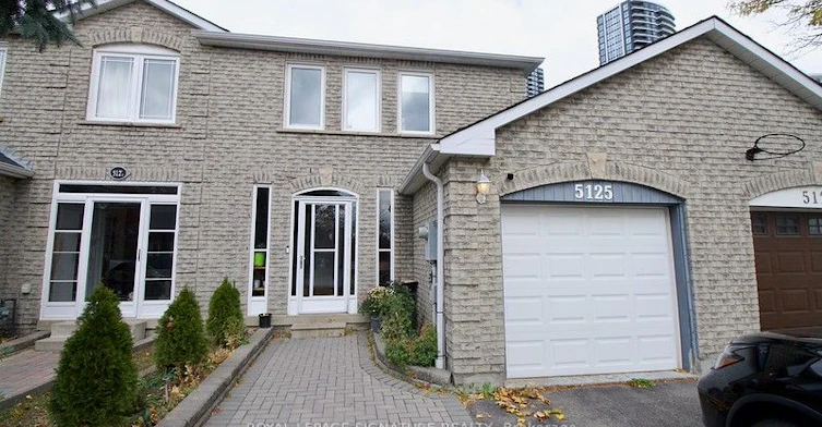 5125 Salishan Circle, Mississauga, ON, L5R 3E8 - 2