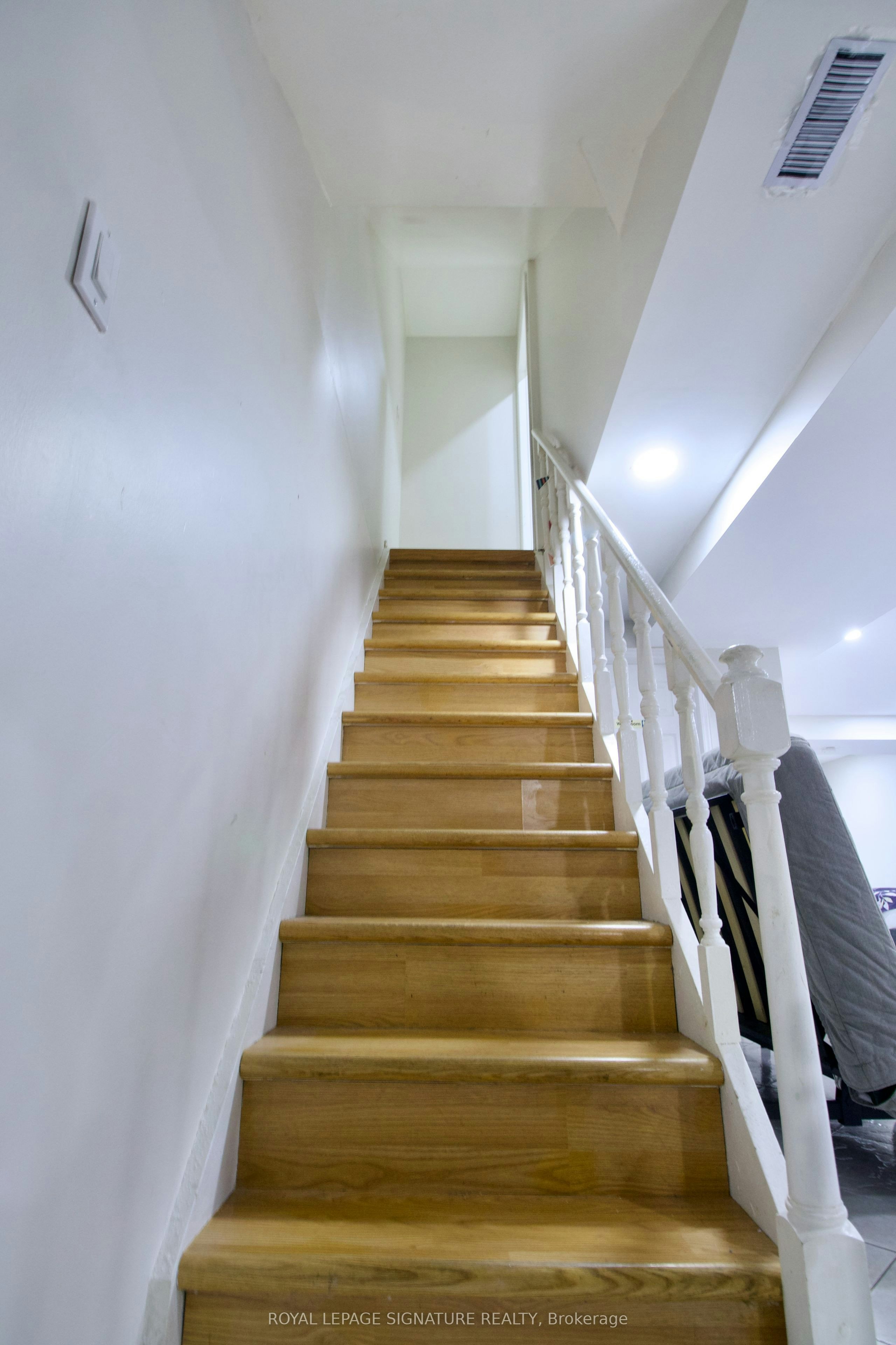 5125 Salishan Circle, Mississauga, ON, L5R 3E8 - 46