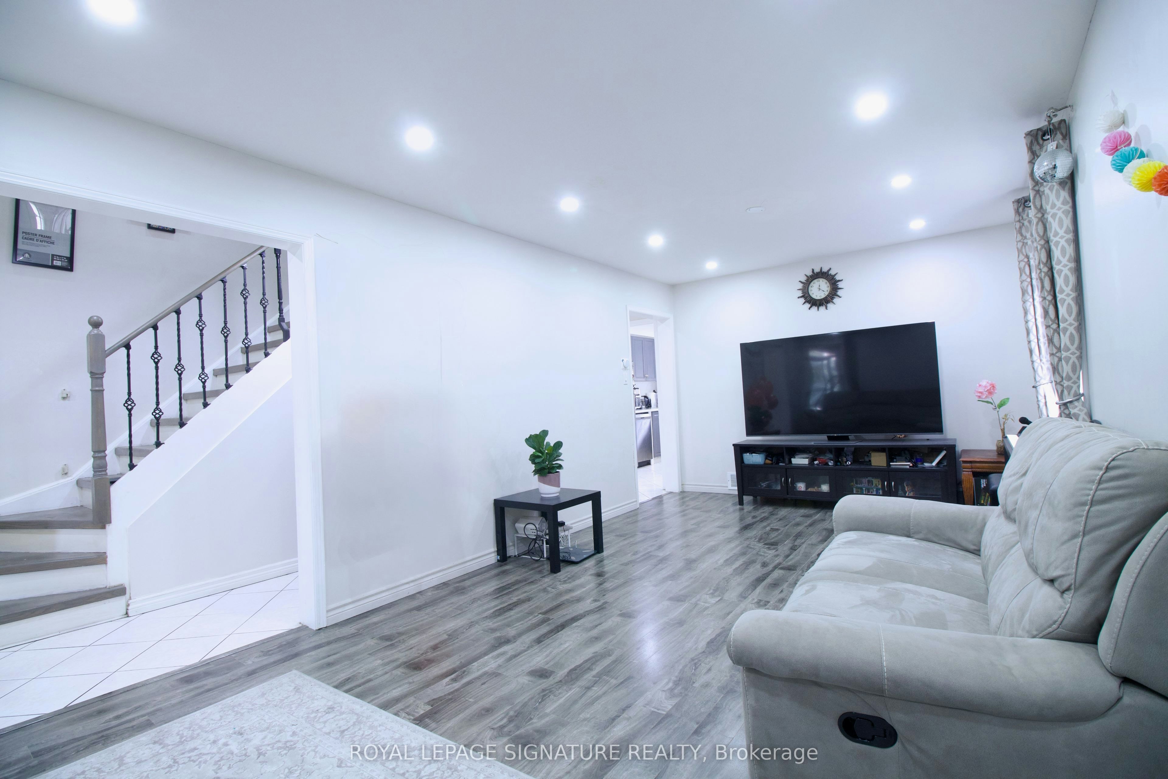 5125 Salishan Circle, Mississauga, ON, L5R 3E8 - 15
