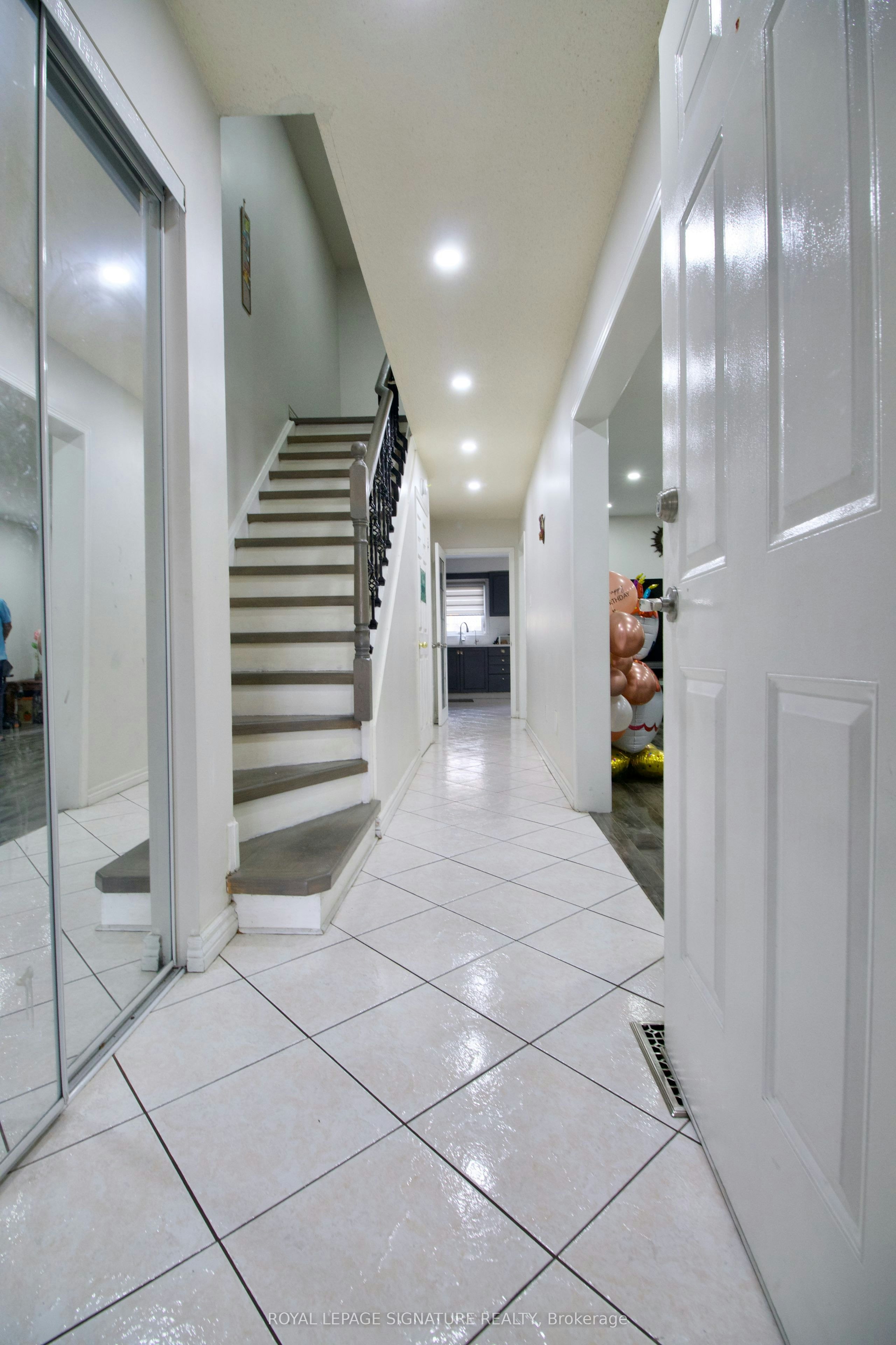 5125 Salishan Circle, Mississauga, ON, L5R 3E8 - 13