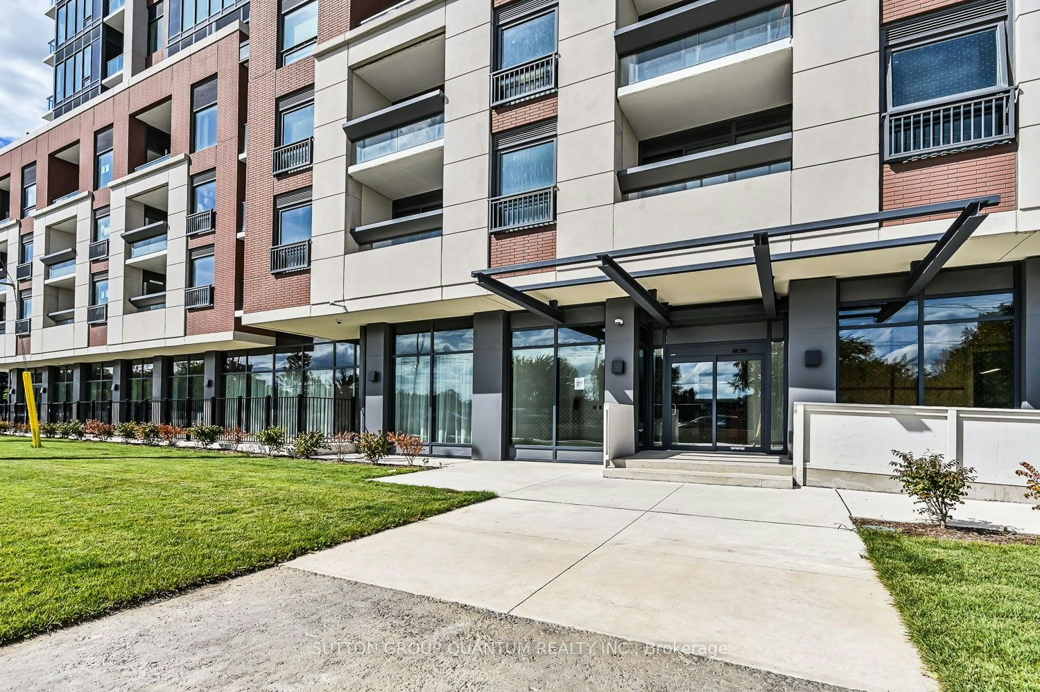 1821-4010 Eglinton Avenue W, Toronto, ON, M9A 0G5 - 2