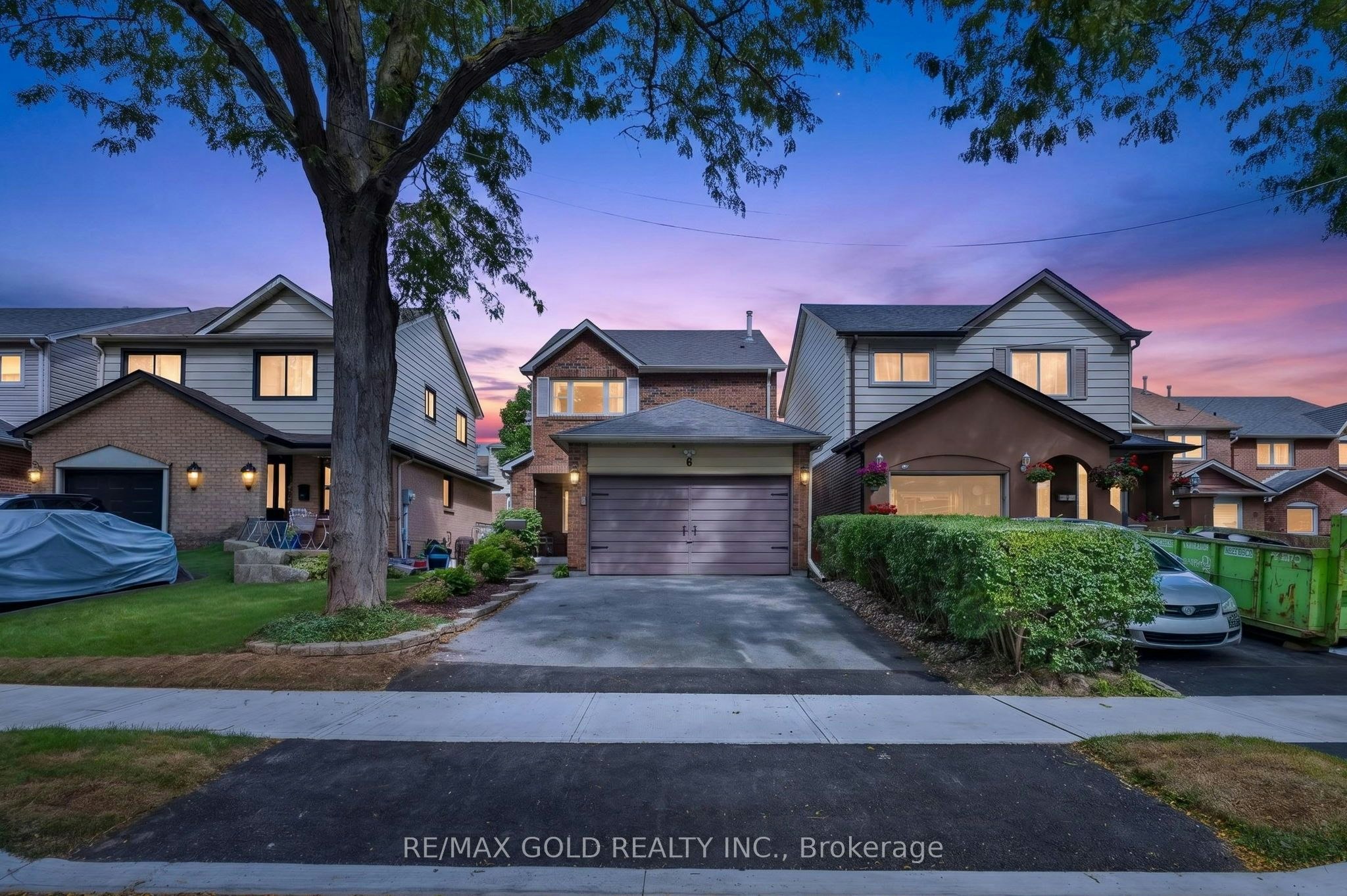 6 Rowe Court, Brampton, ON, L6X 2S2