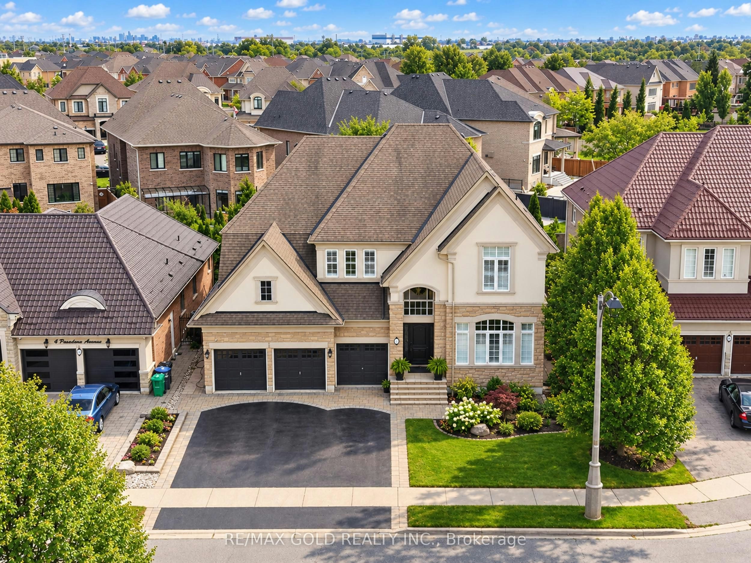 6 Pasadena Avenue, Brampton, ON, L6P 2W1