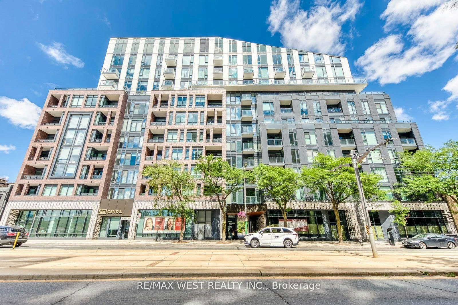 910-1808 St Clair Avenue W, Toronto, ON, M6N 0C1