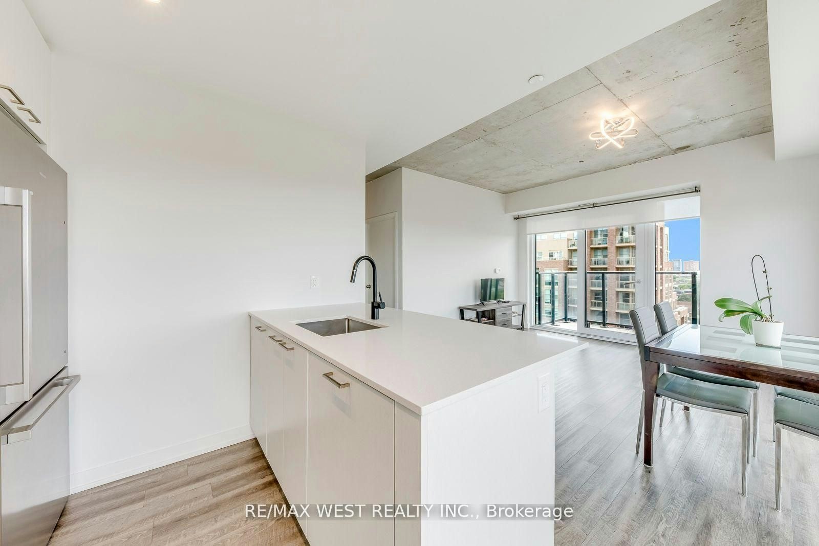 910-1808 St Clair Avenue W, Toronto, ON, M6N 0C1 - 19