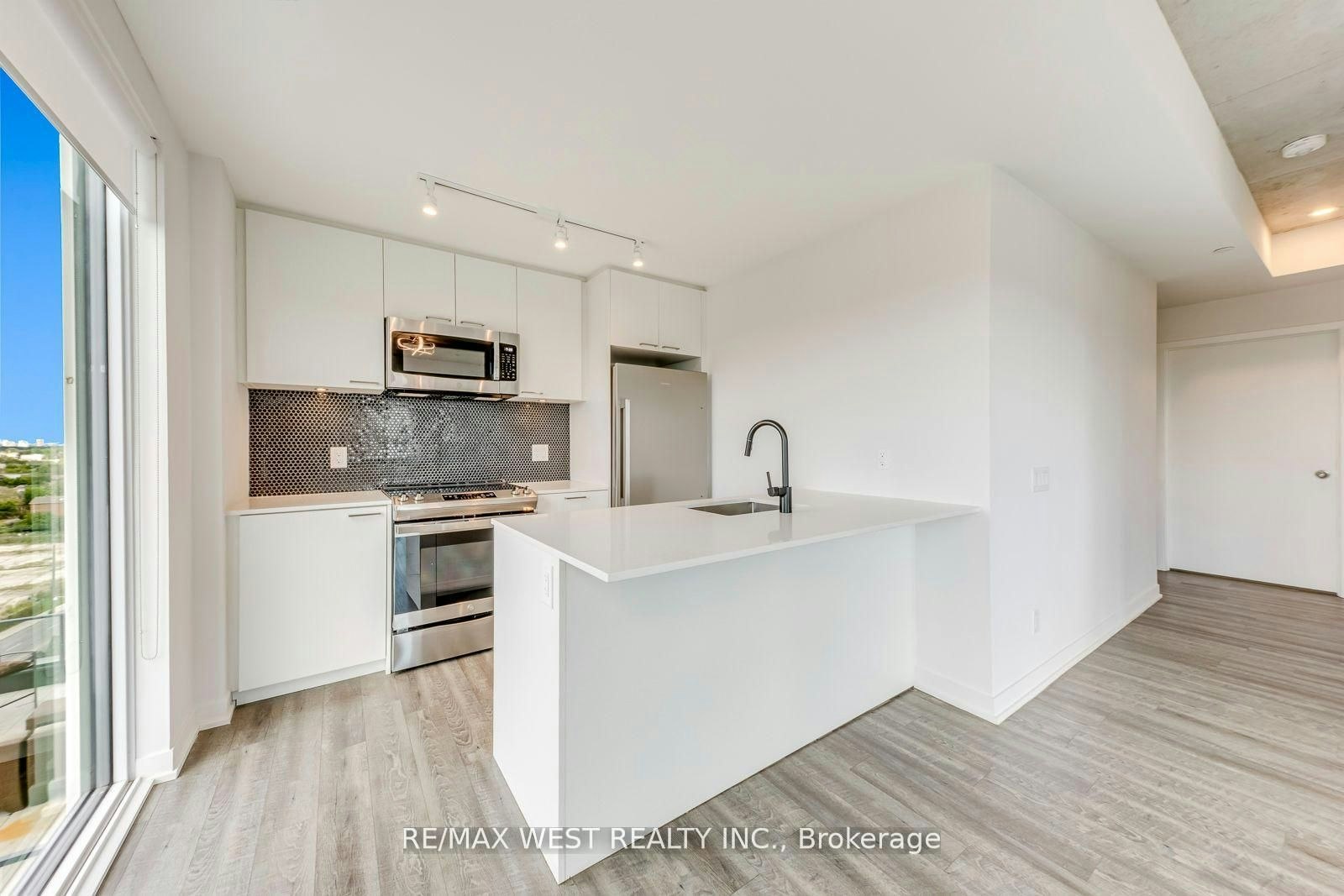 910-1808 St Clair Avenue W, Toronto, ON, M6N 0C1 - 17