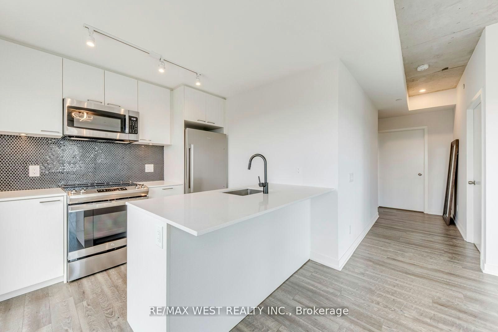 910-1808 St Clair Avenue W, Toronto, ON, M6N 0C1 - 18