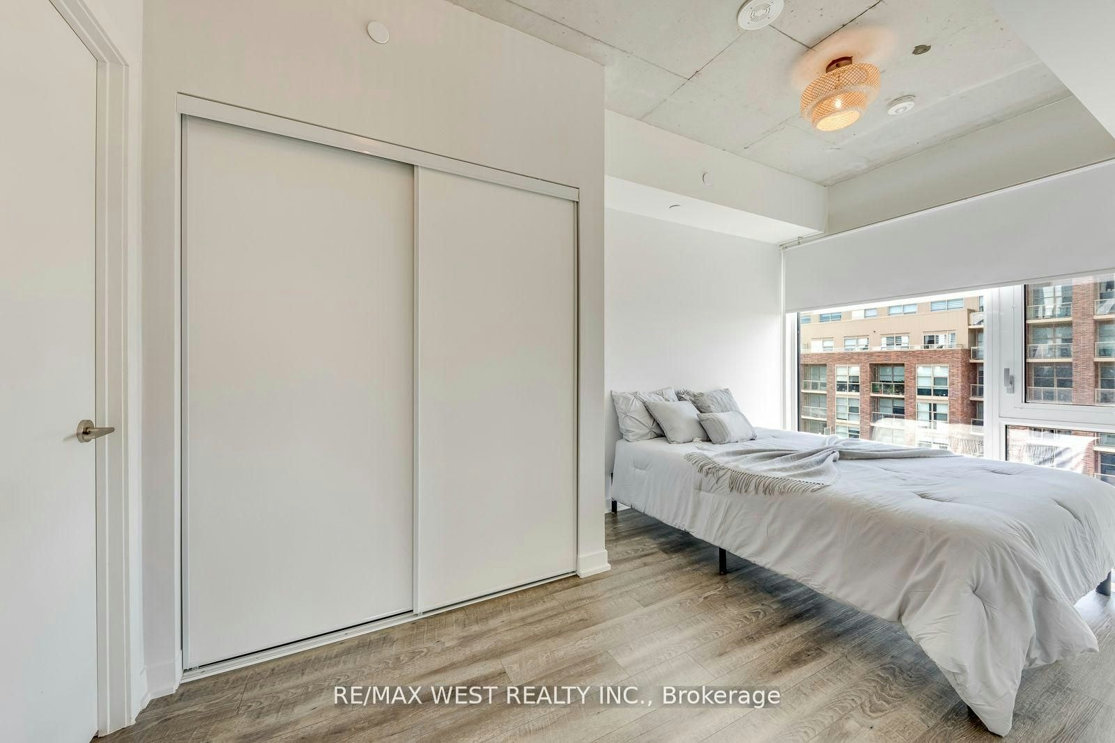 910-1808 St Clair Avenue W, Toronto, ON, M6N 0C1 - 25