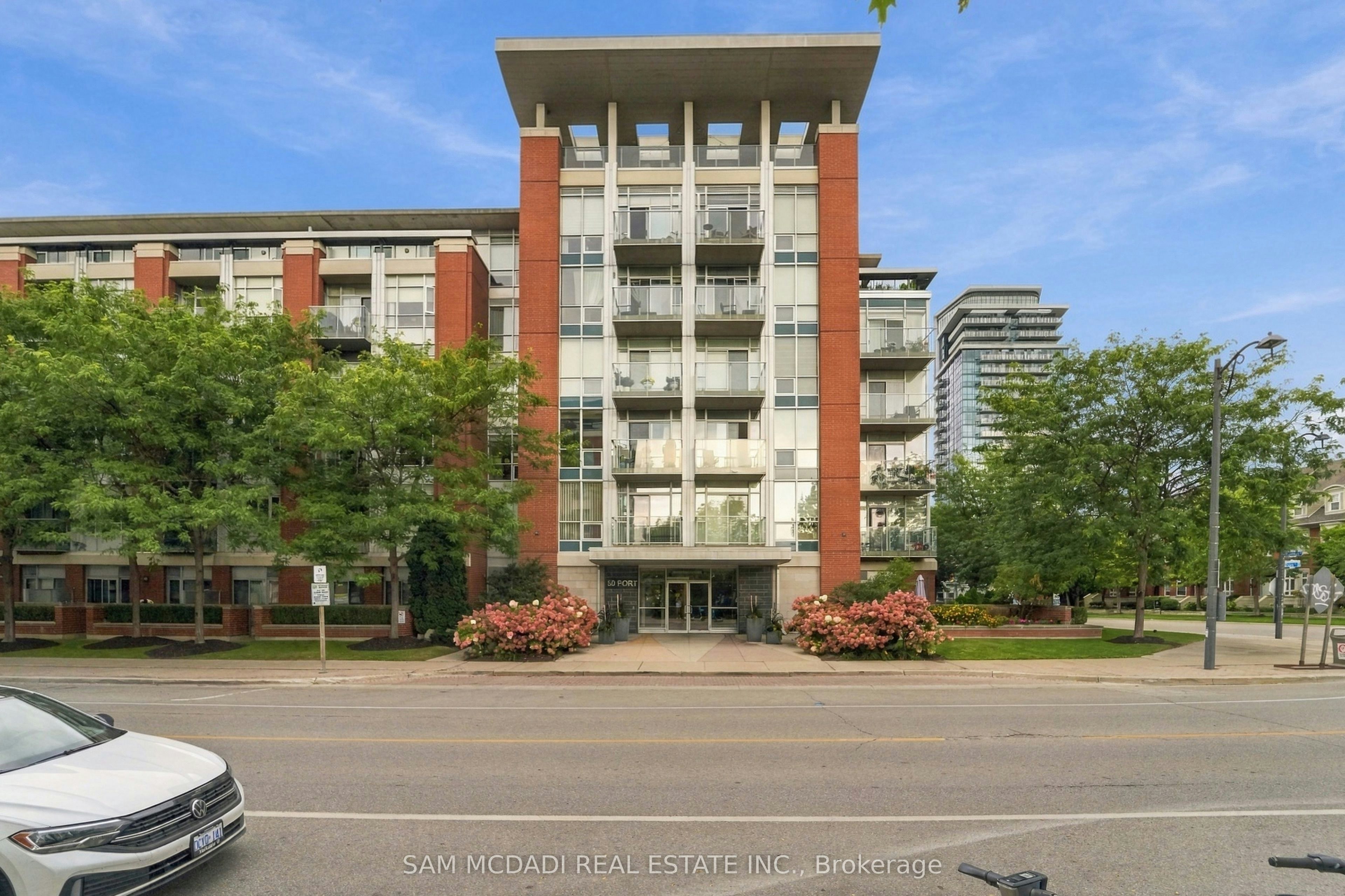 107-80 Port Street E, Mississauga, ON, L5G 4V6
