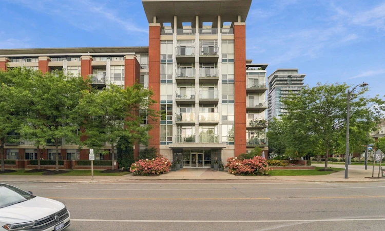 107-80 Port Street E