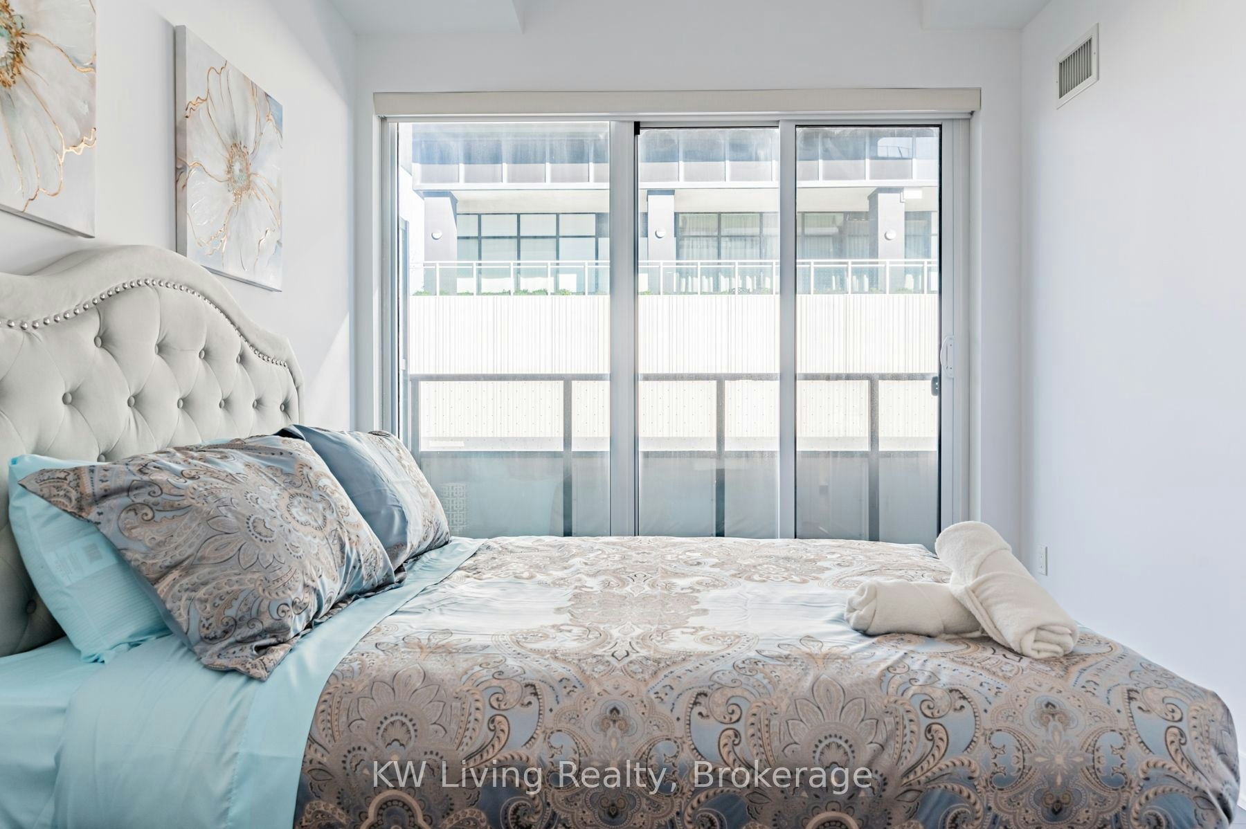 226-30 Shore Breeze Drive, Toronto, ON, M8V 1A1