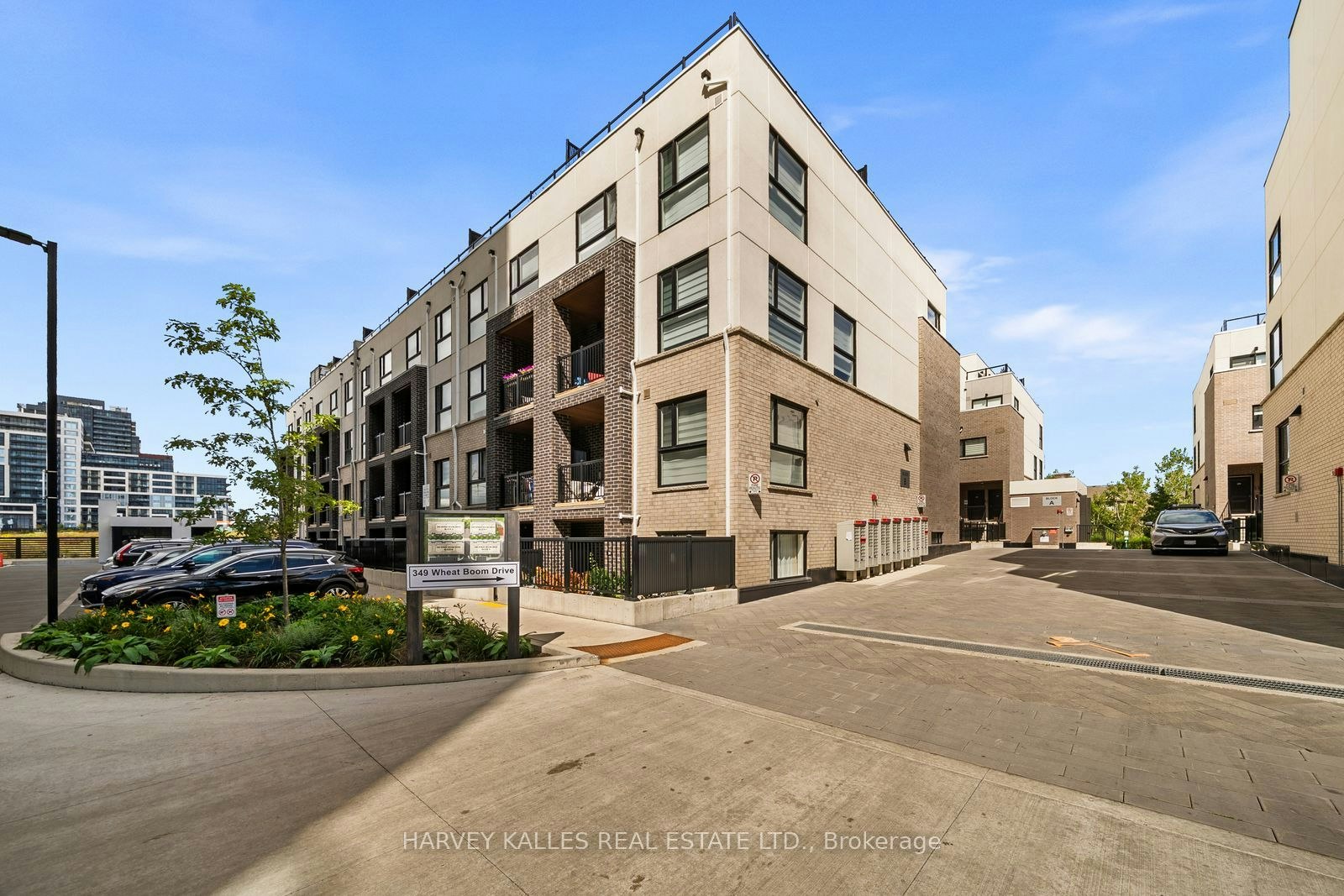 324-349 Wheat Boom Drive, Oakville, ON, L6H 7X5