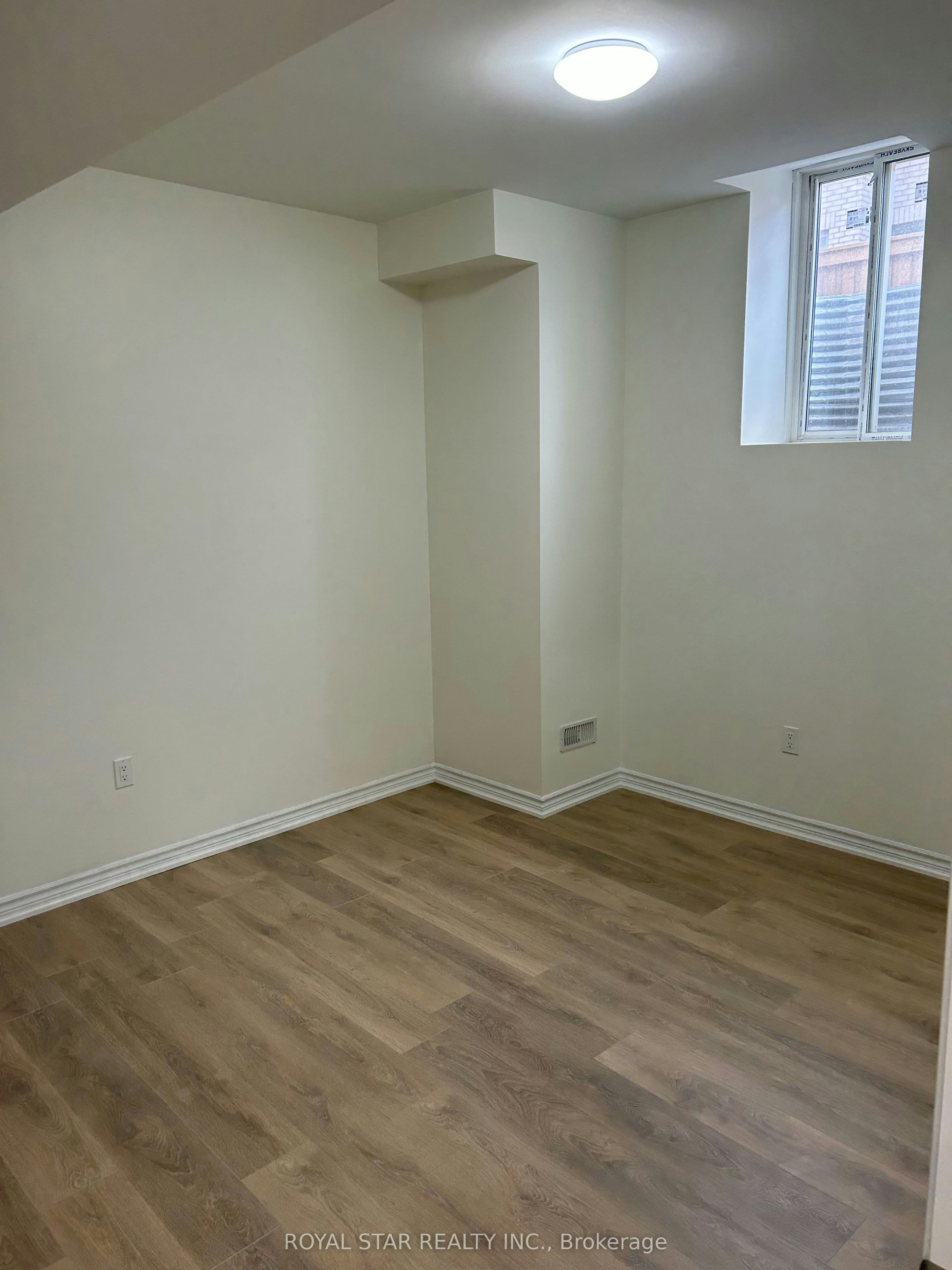 Bsmt-31 Hallaran Road, Oakville, ON, L6H 0Z8 - 10