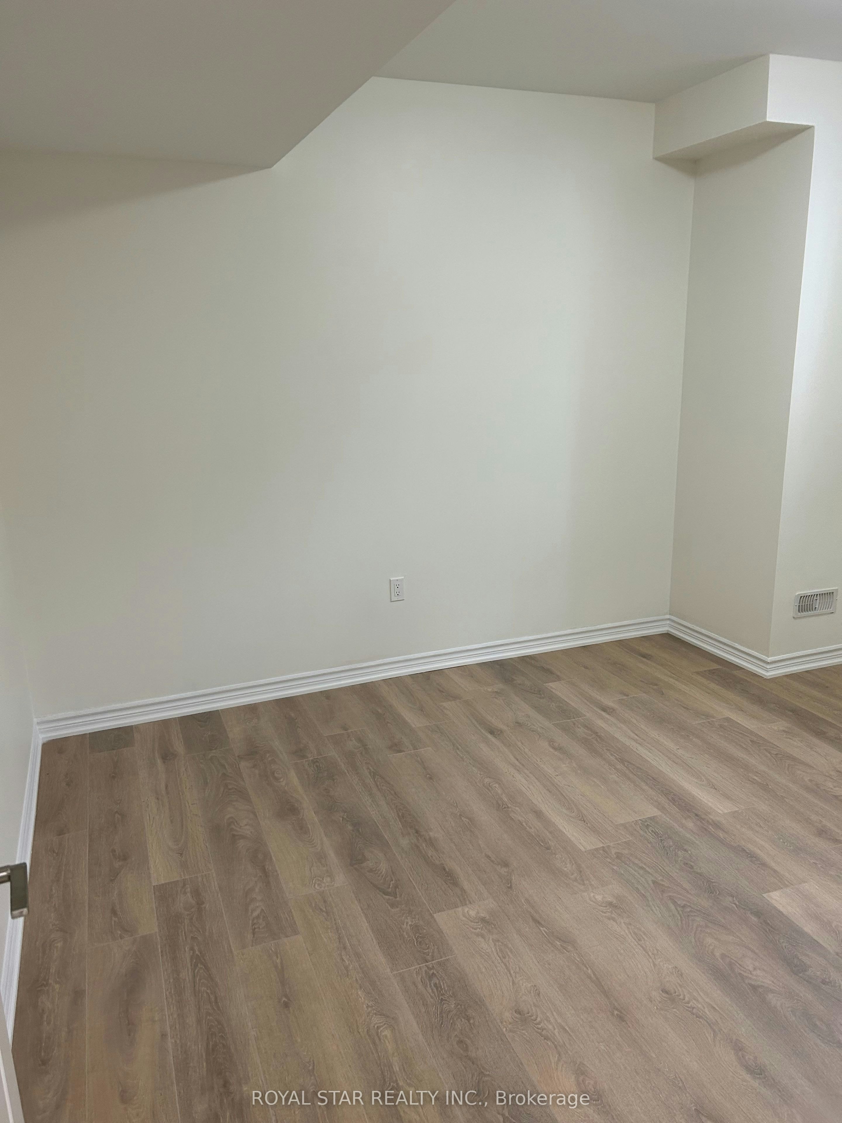 Bsmt-31 Hallaran Road, Oakville, ON, L6H 0Z8 - 11