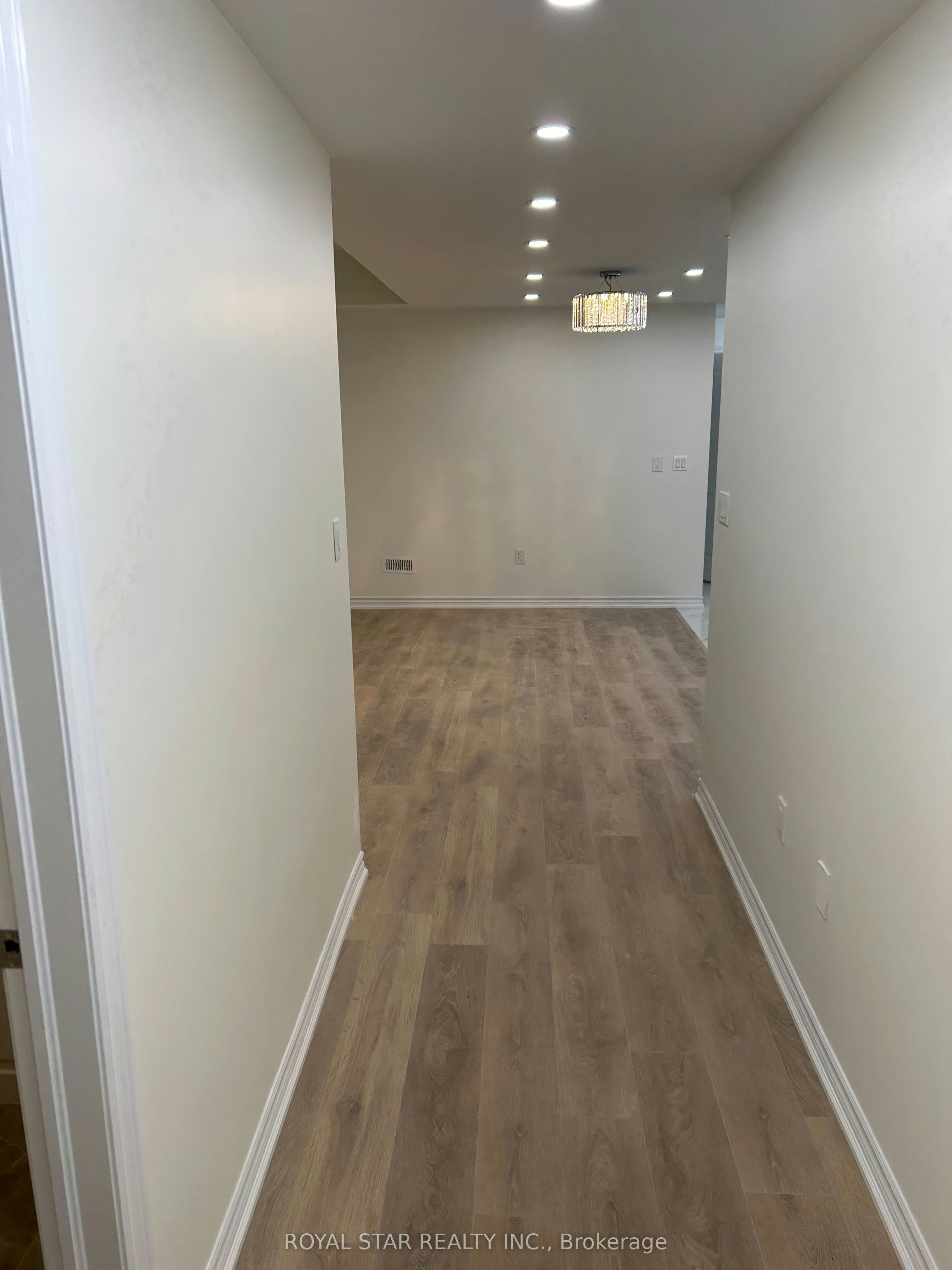 Bsmt-31 Hallaran Road, Oakville, ON, L6H 0Z8