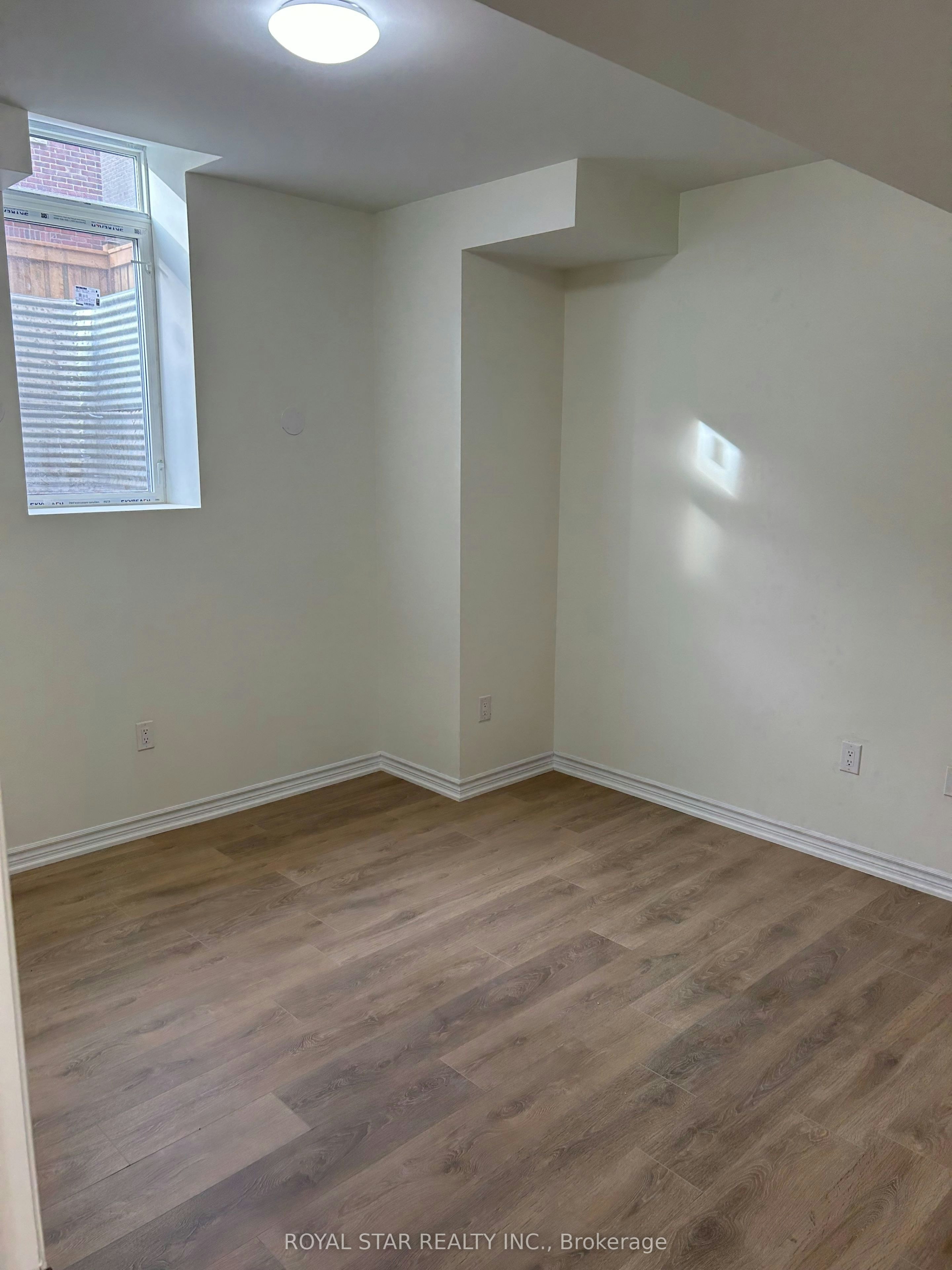 Bsmt-31 Hallaran Road, Oakville, ON, L6H 0Z8 - 13
