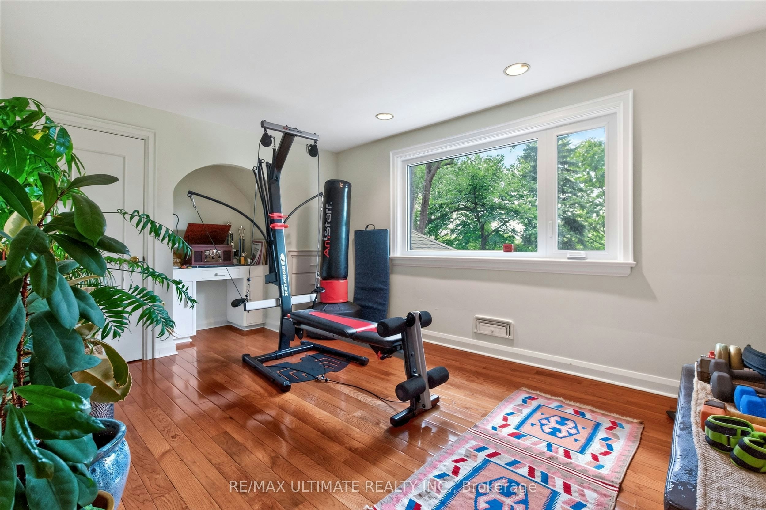 Upper-39 Riverside Crescent, Toronto, ON, M6S 1B5 - 24