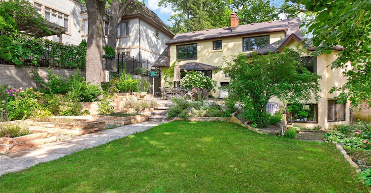 Upper-39 Riverside Crescent, Toronto, ON, M6S 1B5 - 32