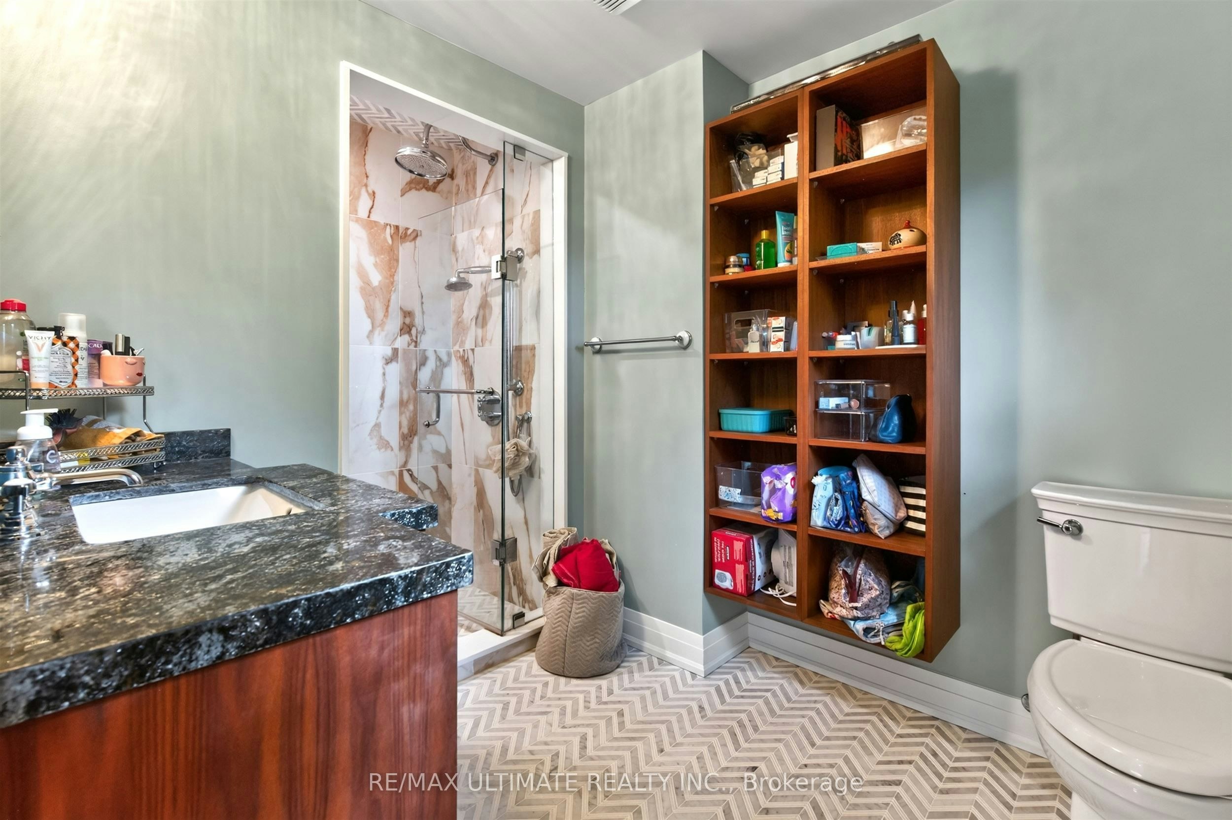 Upper-39 Riverside Crescent, Toronto, ON, M6S 1B5 - 20