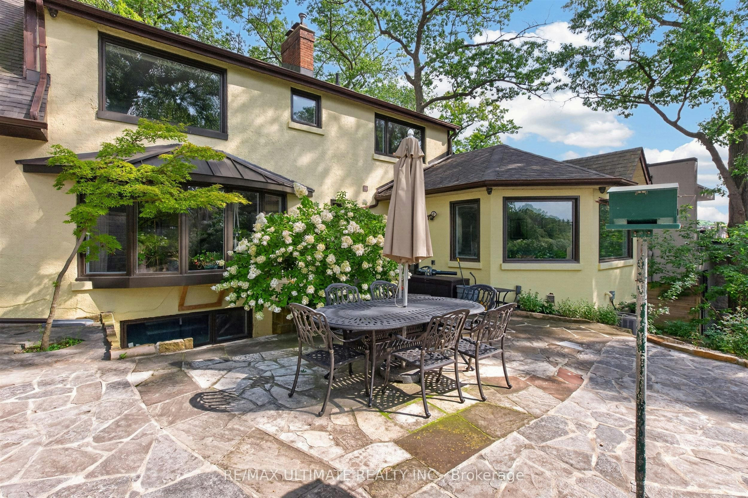 Upper-39 Riverside Crescent, Toronto, ON, M6S 1B5 - 31
