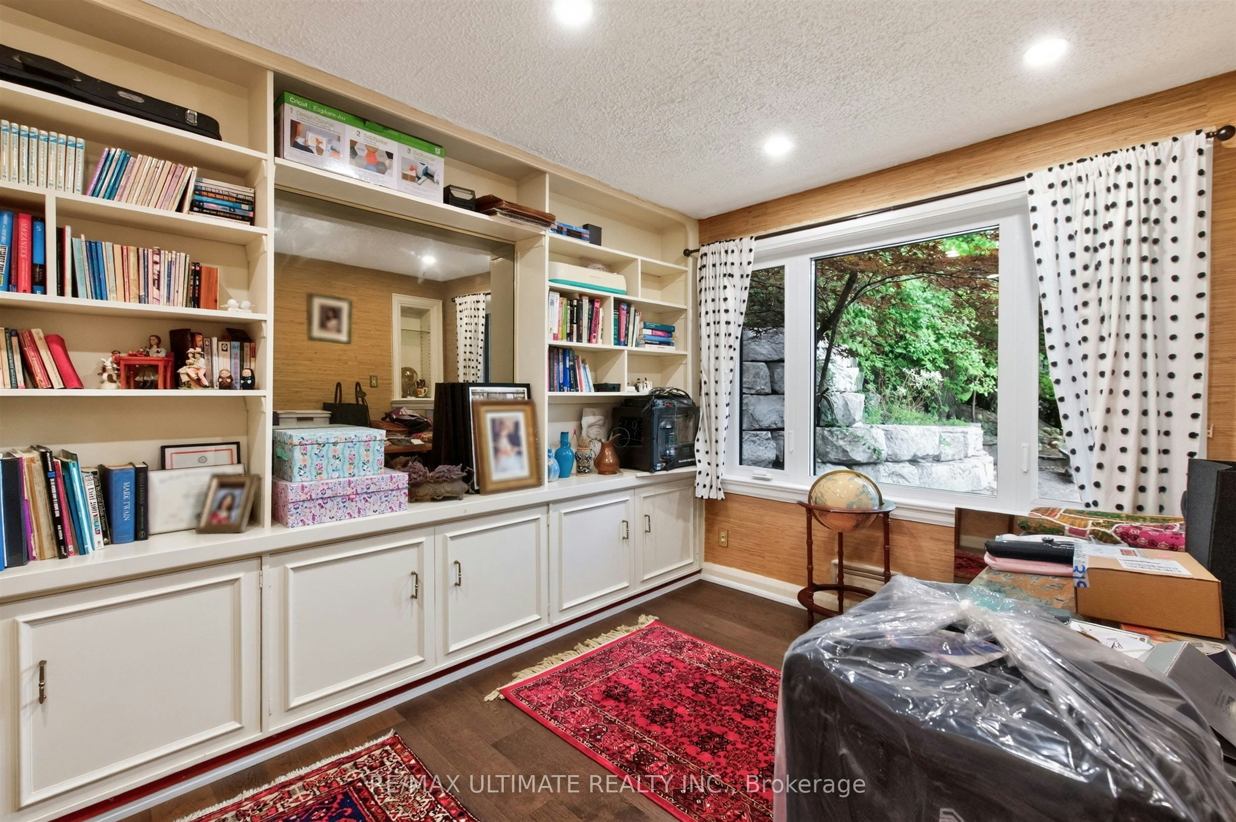Upper-39 Riverside Crescent, Toronto, ON, M6S 1B5 - 15